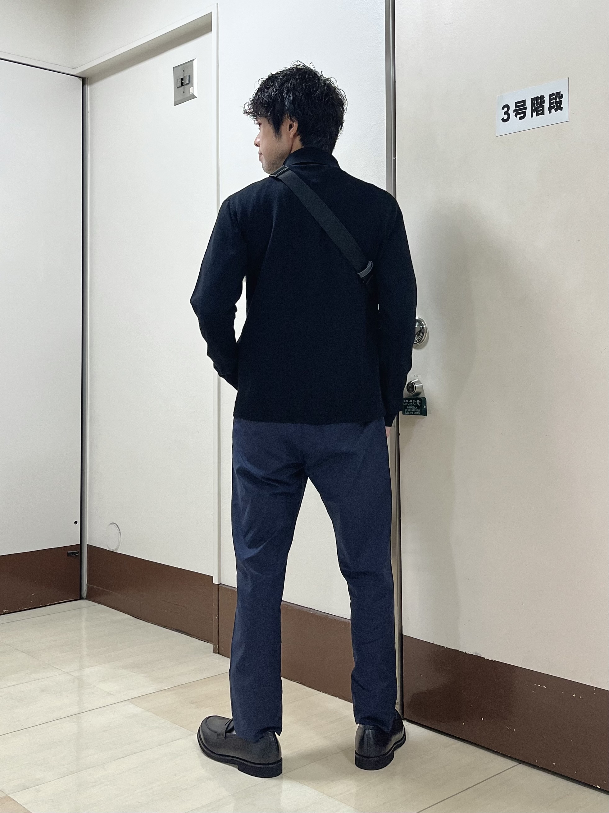 URAさんの「TAKEO KIKUCHI｜レーヨン ニット ポロシャツ」を使ったコーディネート