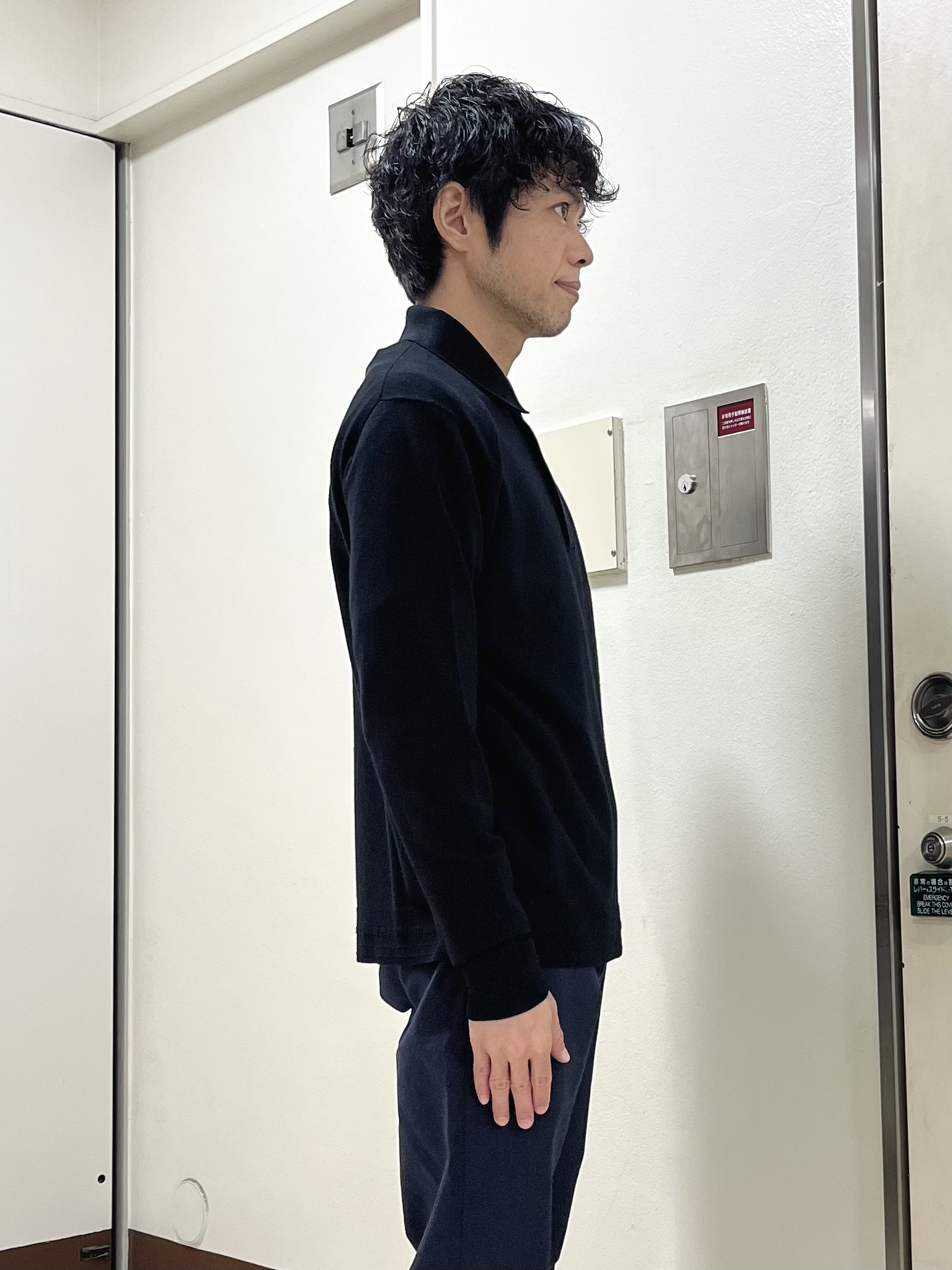 URAさんの「TAKEO KIKUCHI｜レーヨン ニット ポロシャツ」を使ったコーディネート