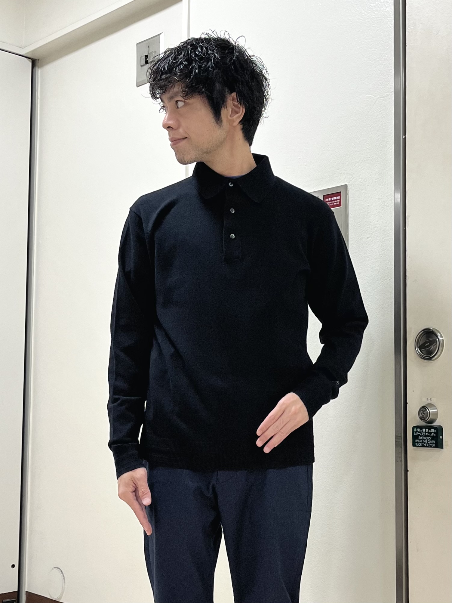 URAさんの「TAKEO KIKUCHI｜レーヨン ニット ポロシャツ」を使ったコーディネート