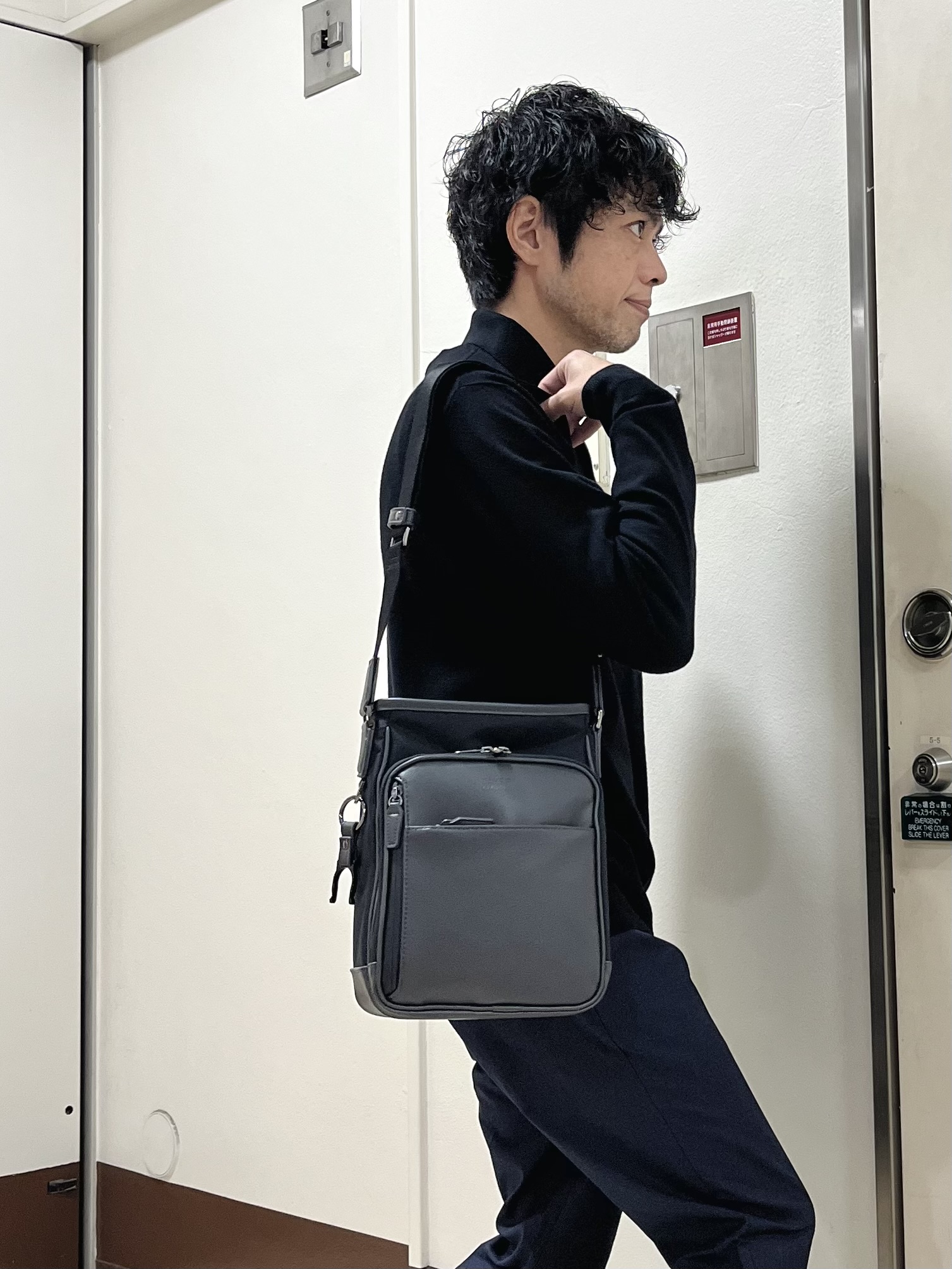 URAさんの「TAKEO KIKUCHI｜レーヨン ニット ポロシャツ」を使ったコーディネート