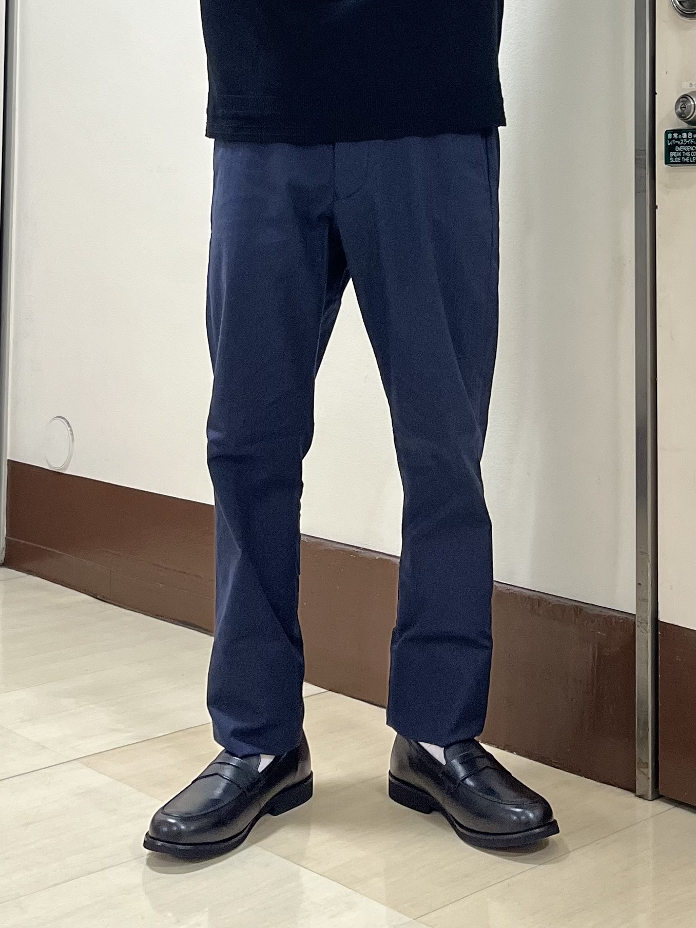 URAさんの「TAKEO KIKUCHI｜レーヨン ニット ポロシャツ」を使ったコーディネート