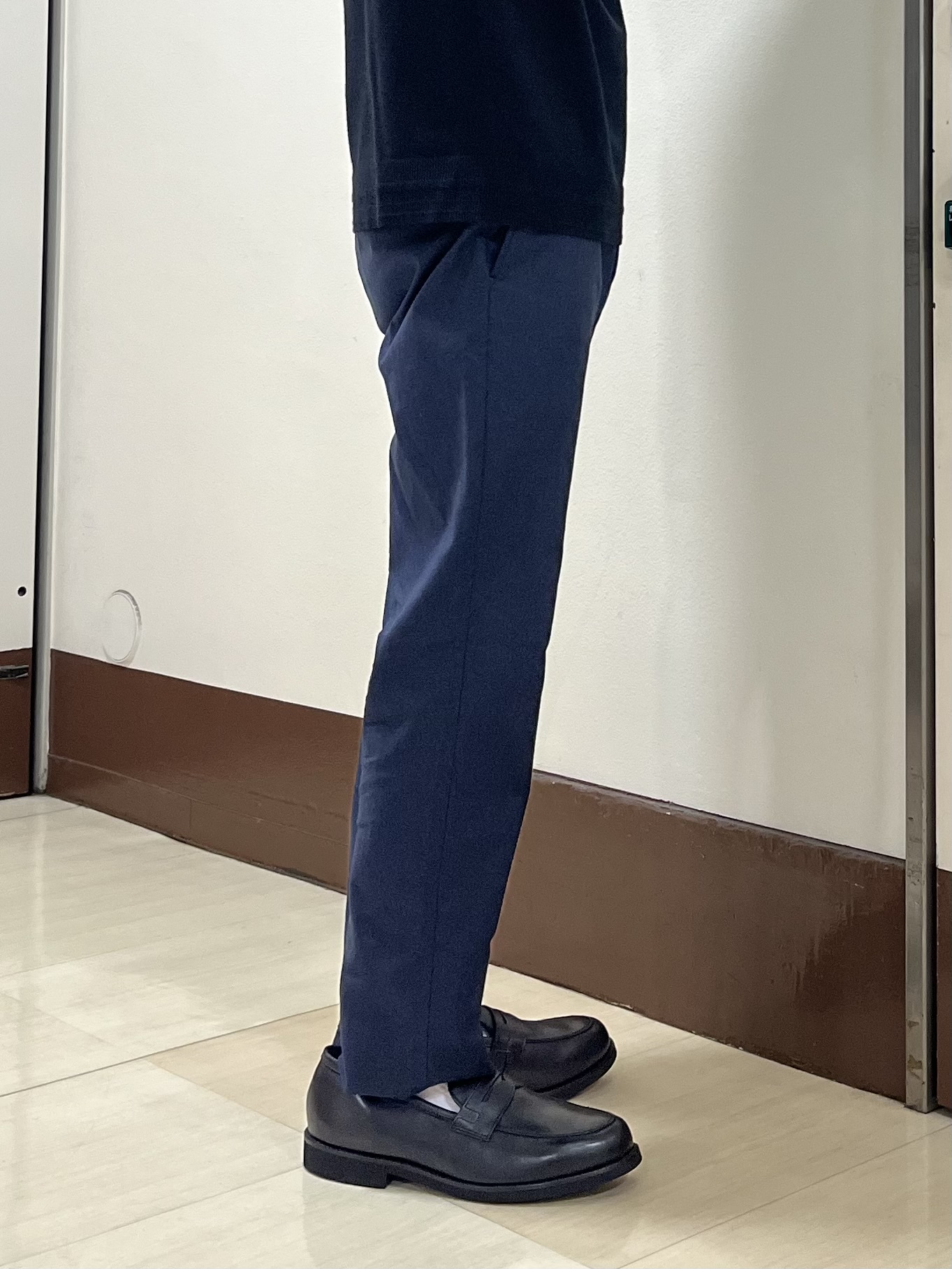 URAさんの「TAKEO KIKUCHI｜レーヨン ニット ポロシャツ」を使ったコーディネート