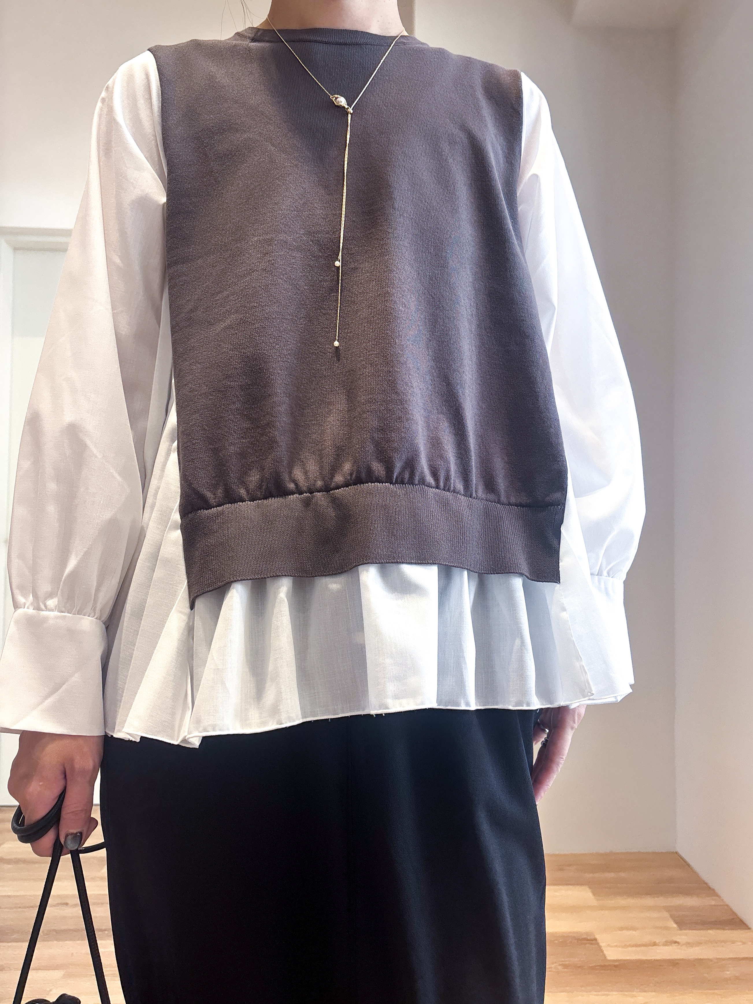 あいさんの「OPAQUE.CLIP｜プリーツデザインドッキングニット【洗濯機OK】」を使ったコーディネート