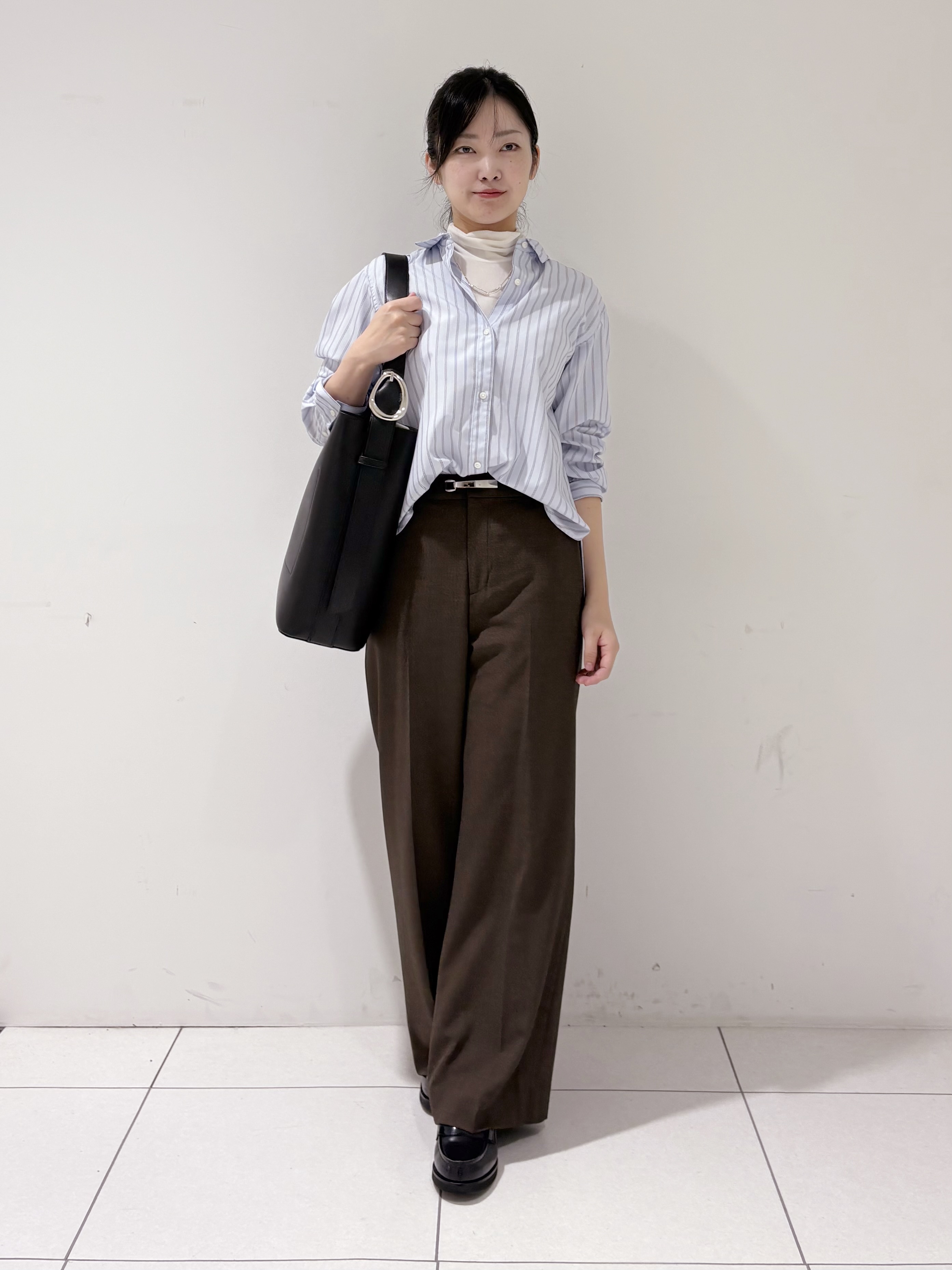 momokoさんの「INDIVI｜【2WAY／ストライプ柄】ベーシックシャツ」を使ったコーディネート