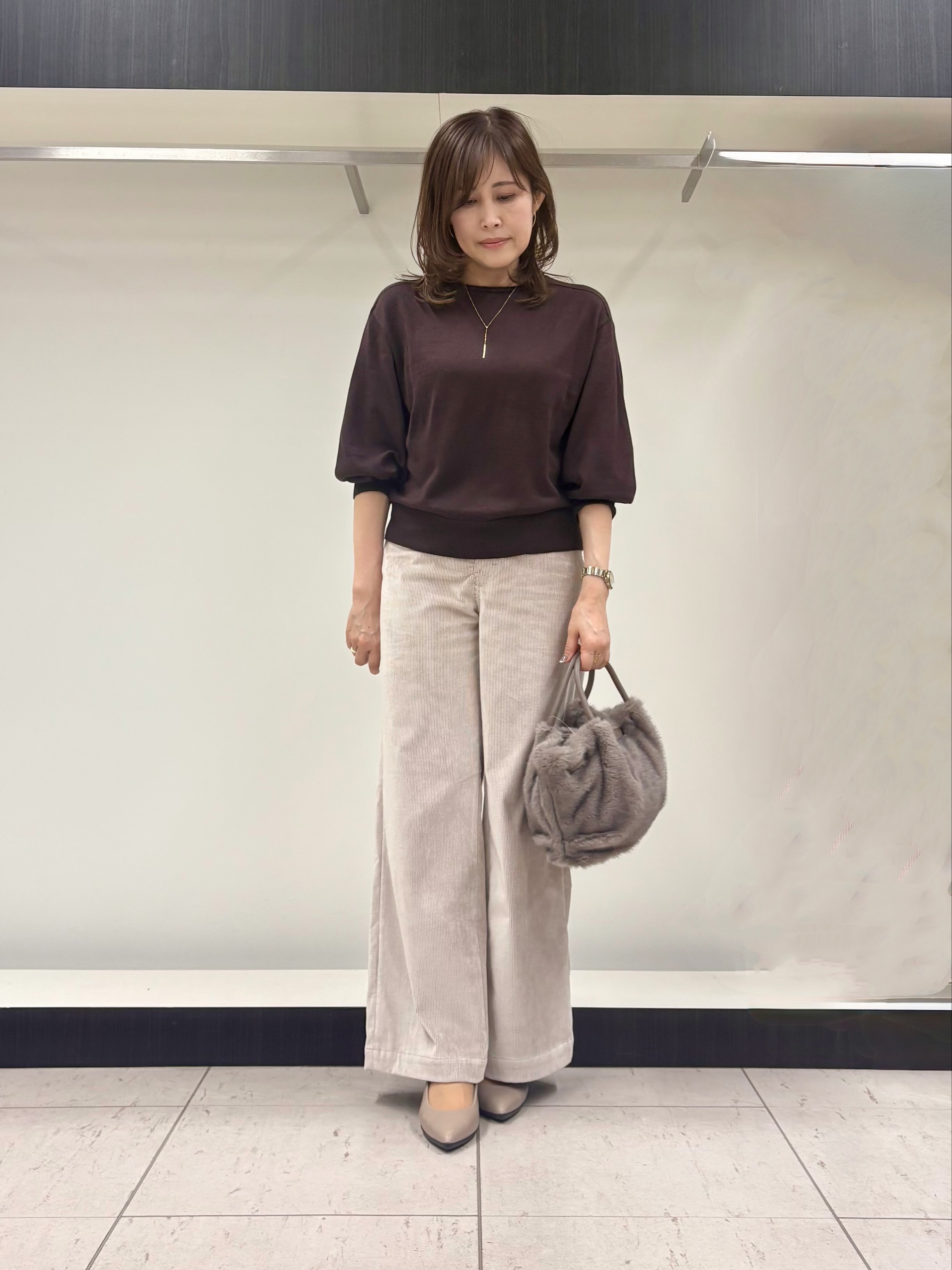 Sakaiさんの「UNTITLED｜【店頭人気！/8色展開】ボリュームスリーブニットプルオーバー」を使ったコーディネート