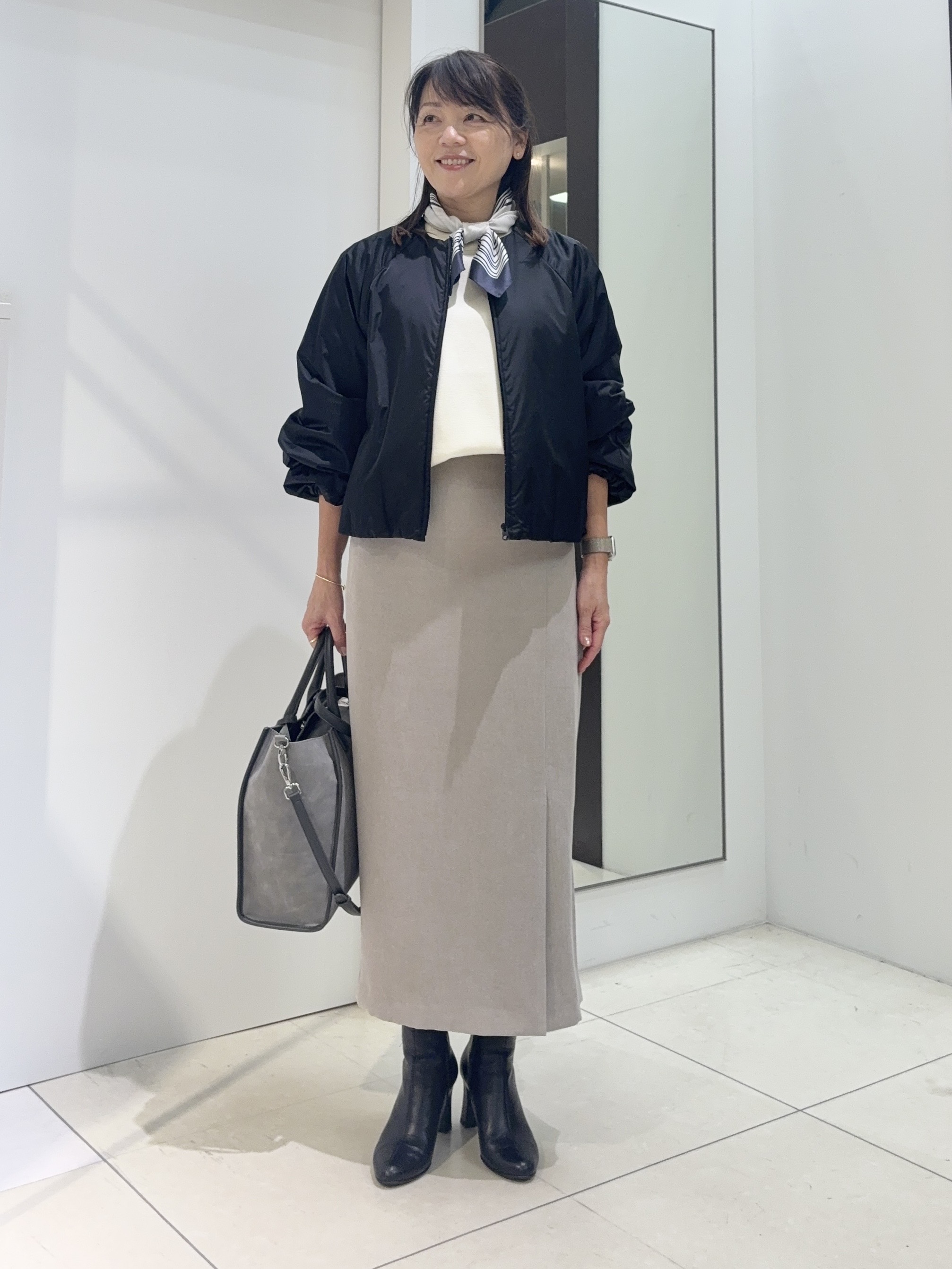tomoさんの「UNTITLED｜【軽アウター/中綿/秋冬コート】ショートブルゾン」を使ったコーディネート