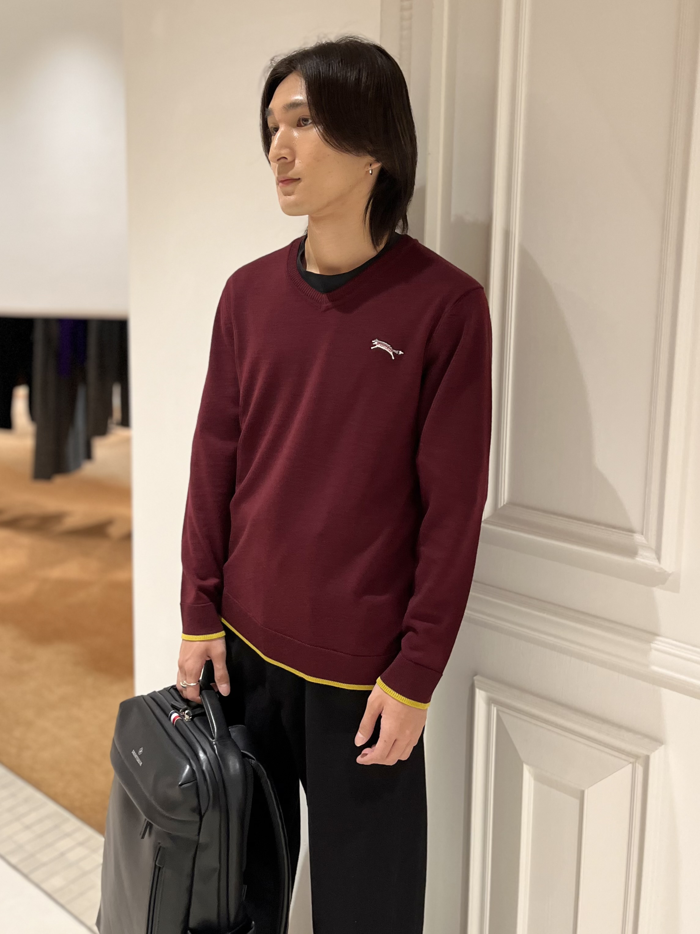 Watanabeさんの「DRESSTERIOR｜ゼニアバルーファ キャッシュウール Vネックプルオーバー」を使ったコーディネート