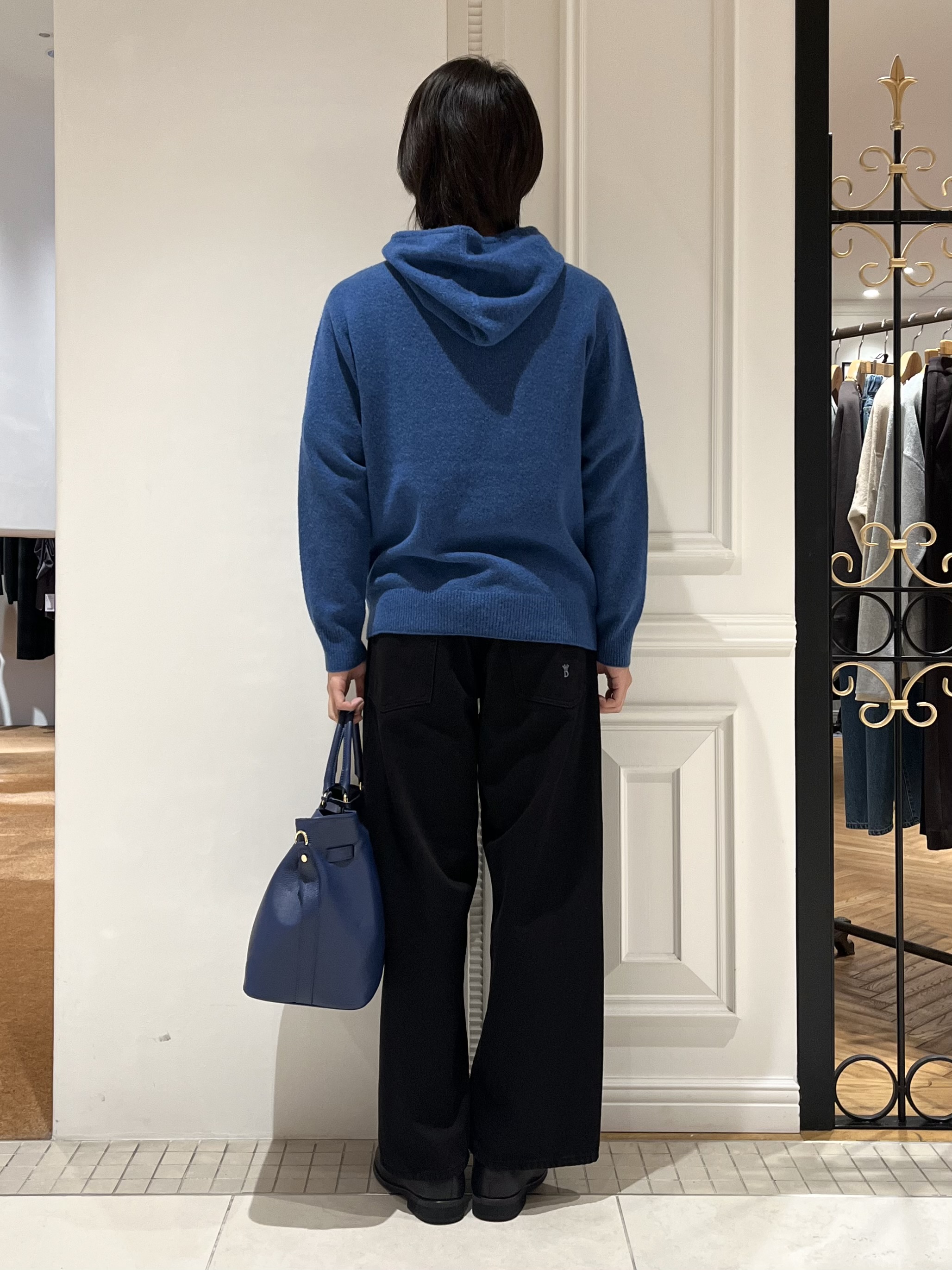 Watanabeさんの「DRESSTERIOR｜ホールガーメント（R） ウールカシミヤ混パーカー」を使ったコーディネート