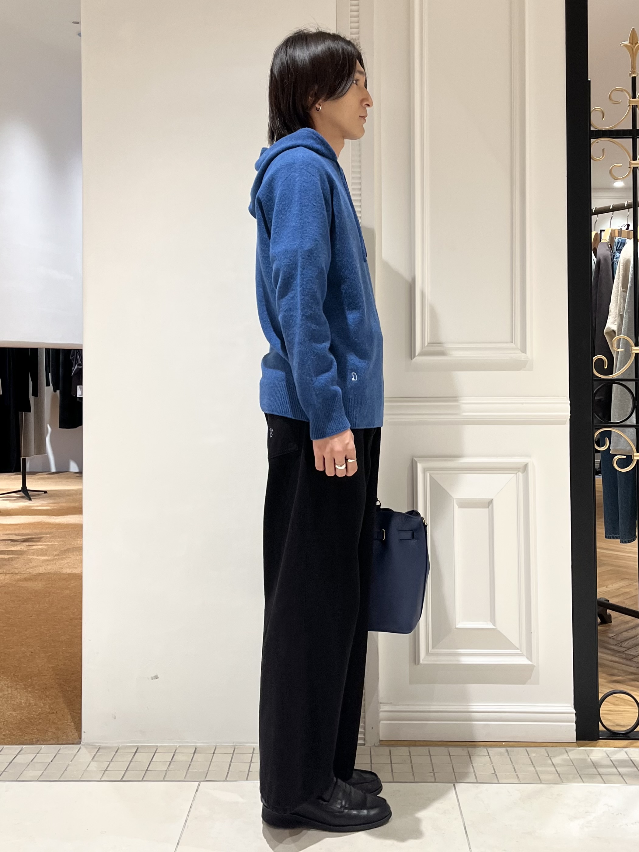 Watanabeさんの「DRESSTERIOR｜ホールガーメント（R） ウールカシミヤ混パーカー」を使ったコーディネート