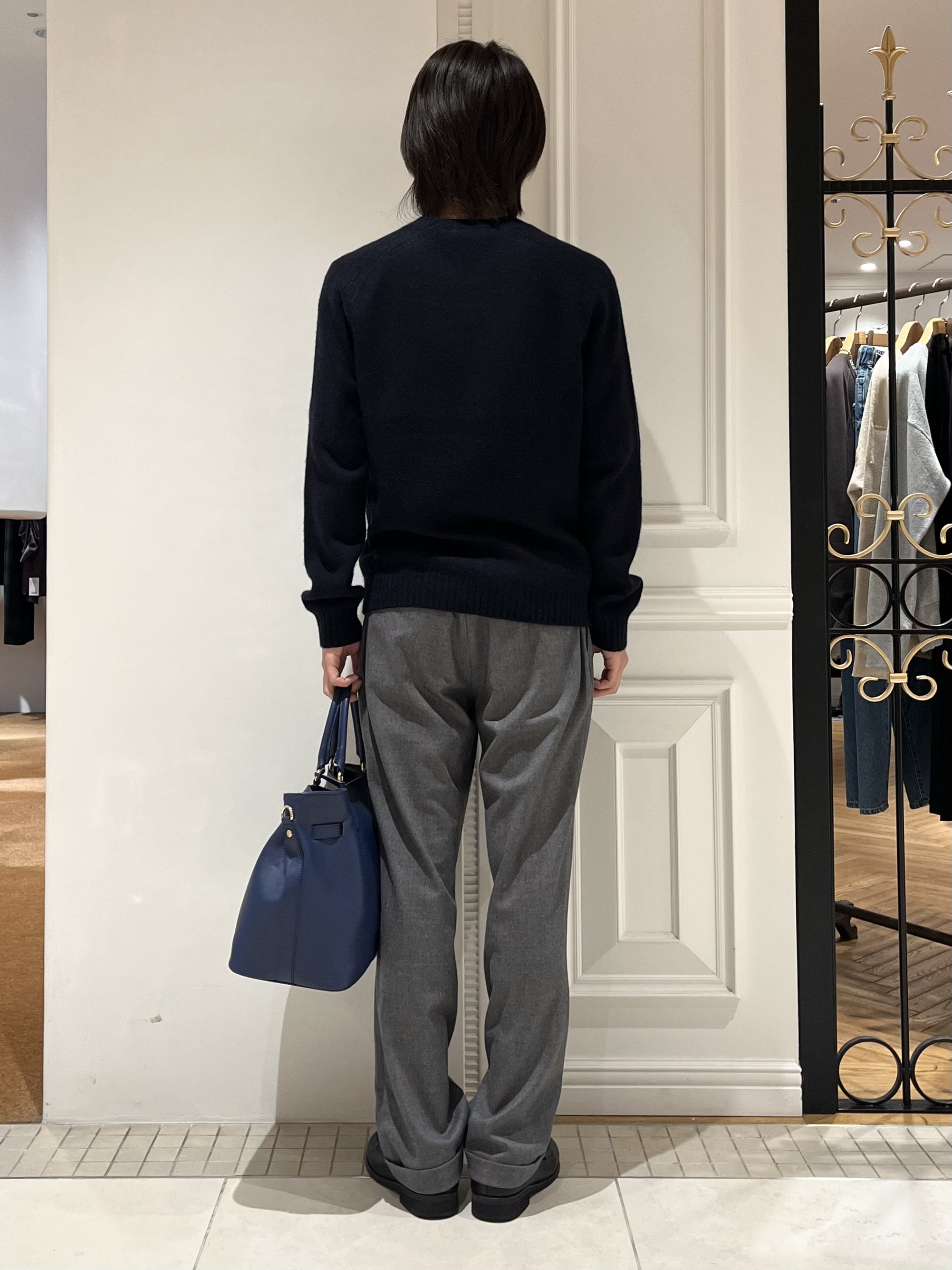 Watanabeさんの「DRESSTERIOR｜【干場義雅&times;DRESSTERIOR】ウールカシミヤクルーネックニット」を使ったコーディネート