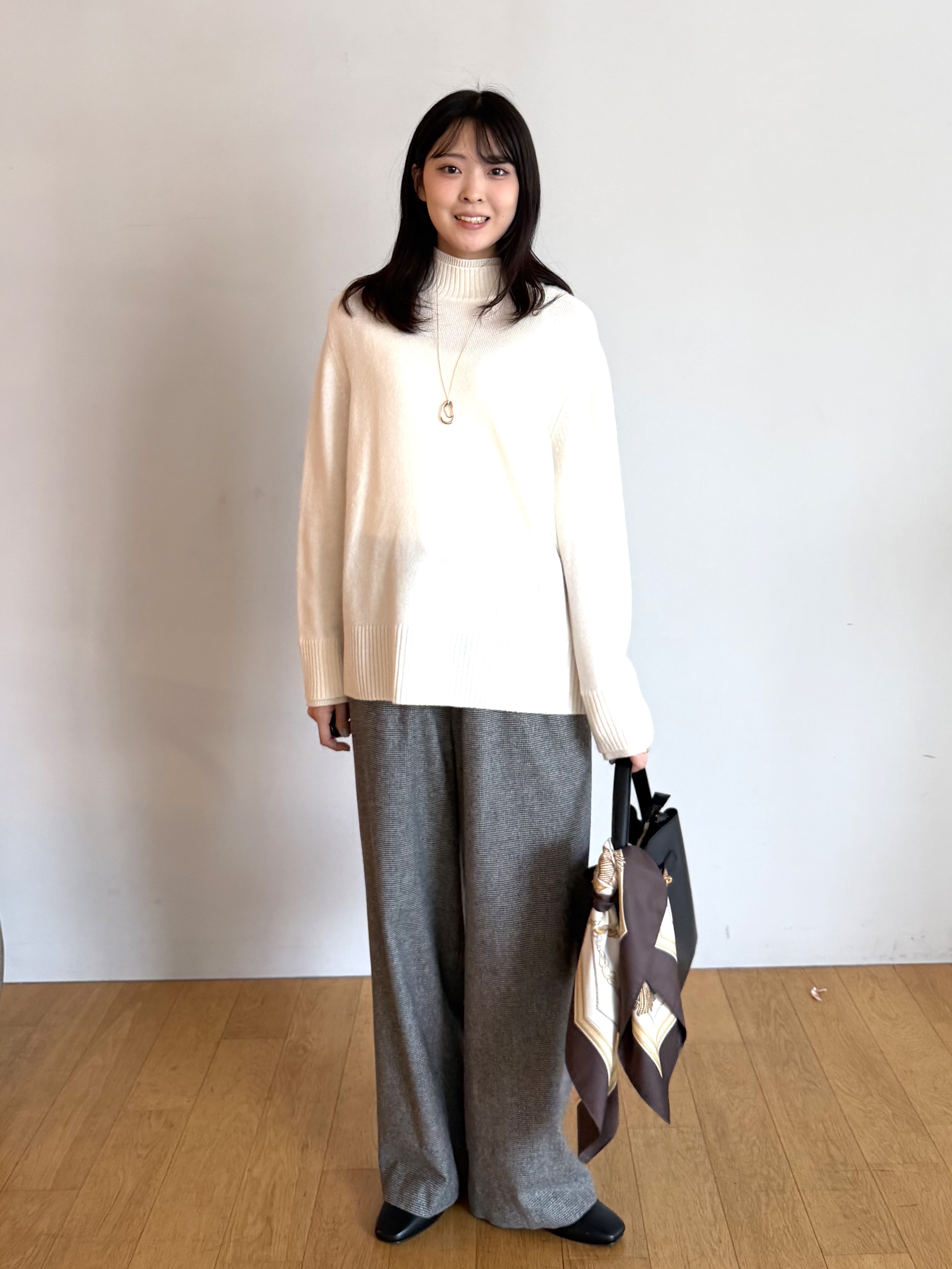 ririkaさんの「UNTITLED｜【セットアップ可/ウエストゴム】ウールドロストパンツ」を使ったコーディネート