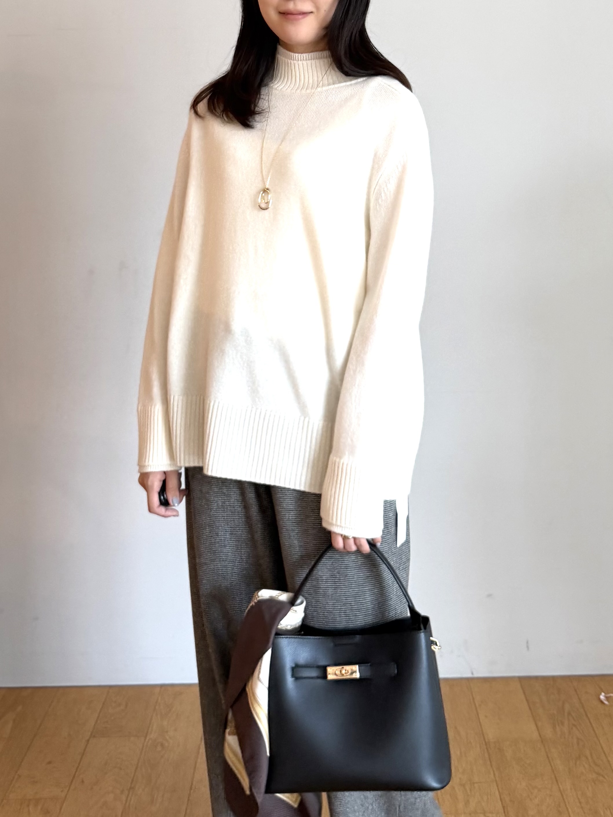 ririkaさんの「UNTITLED｜【セットアップ可/ウエストゴム】ウールドロストパンツ」を使ったコーディネート