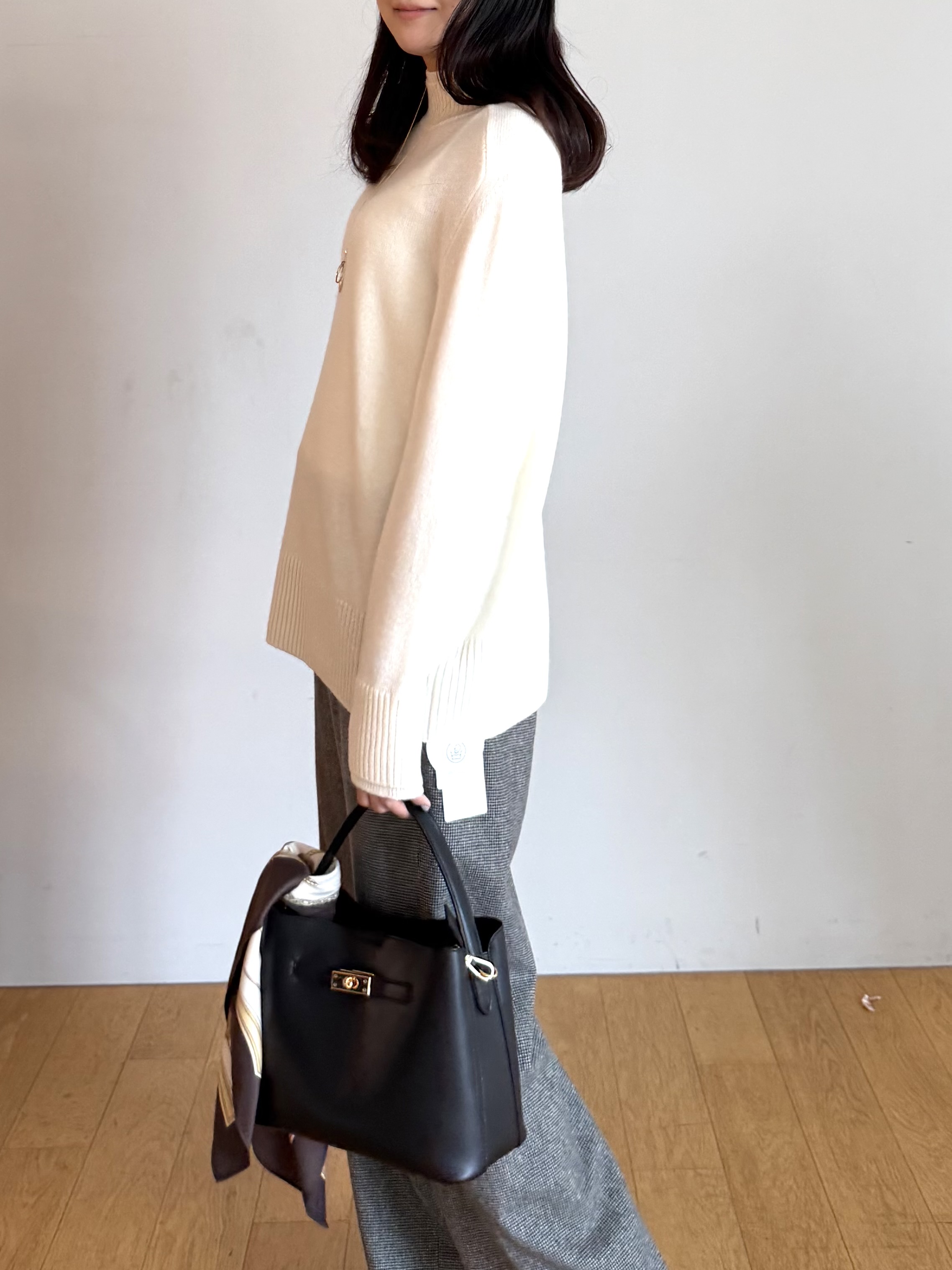ririkaさんの「UNTITLED｜【セットアップ可/ウエストゴム】ウールドロストパンツ」を使ったコーディネート