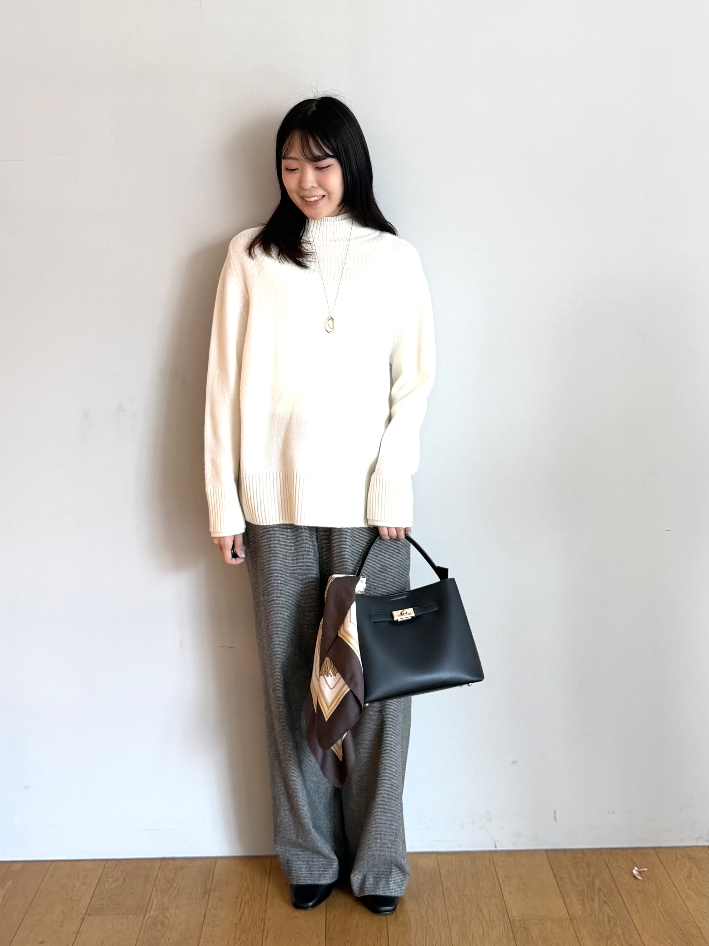 ririkaさんの「UNTITLED｜【セットアップ可/ウエストゴム】ウールドロストパンツ」を使ったコーディネート