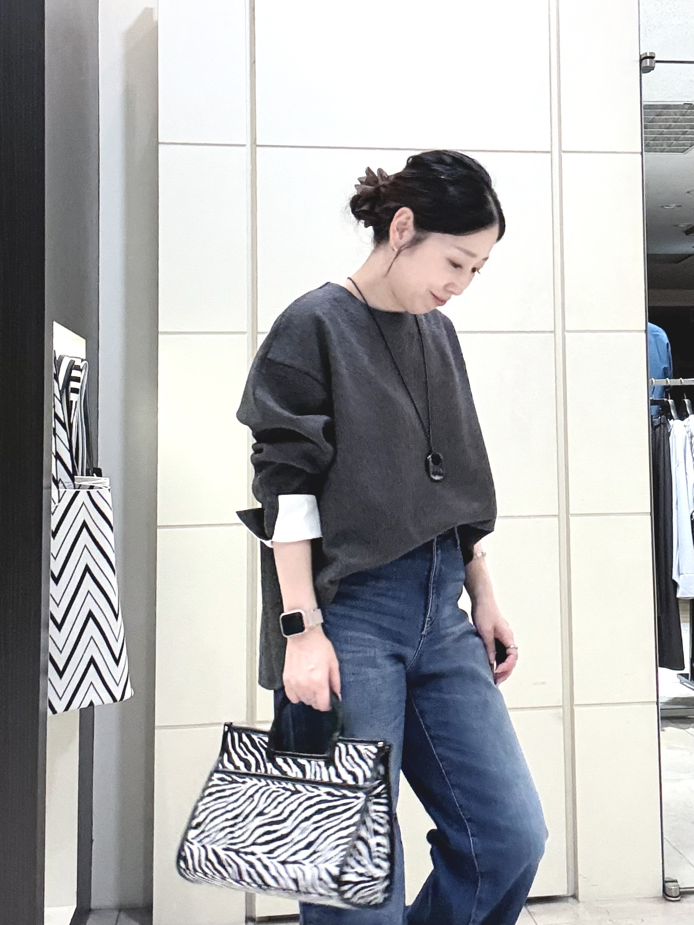mori.さんの「UNTITLED｜【セットアップ可/スウェットライク】袖口シャツドッキングプルオーバー」を使ったコーディネート