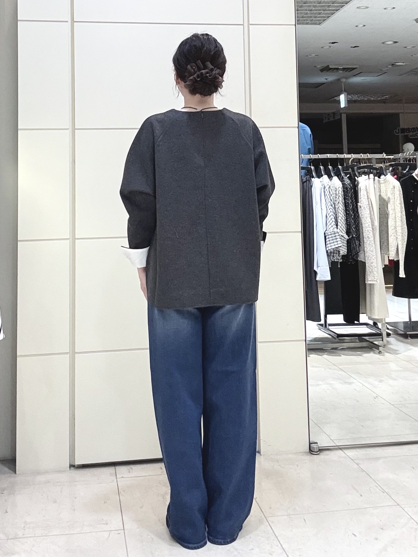 mori.さんの「UNTITLED｜【セットアップ可/スウェットライク】袖口シャツドッキングプルオーバー」を使ったコーディネート