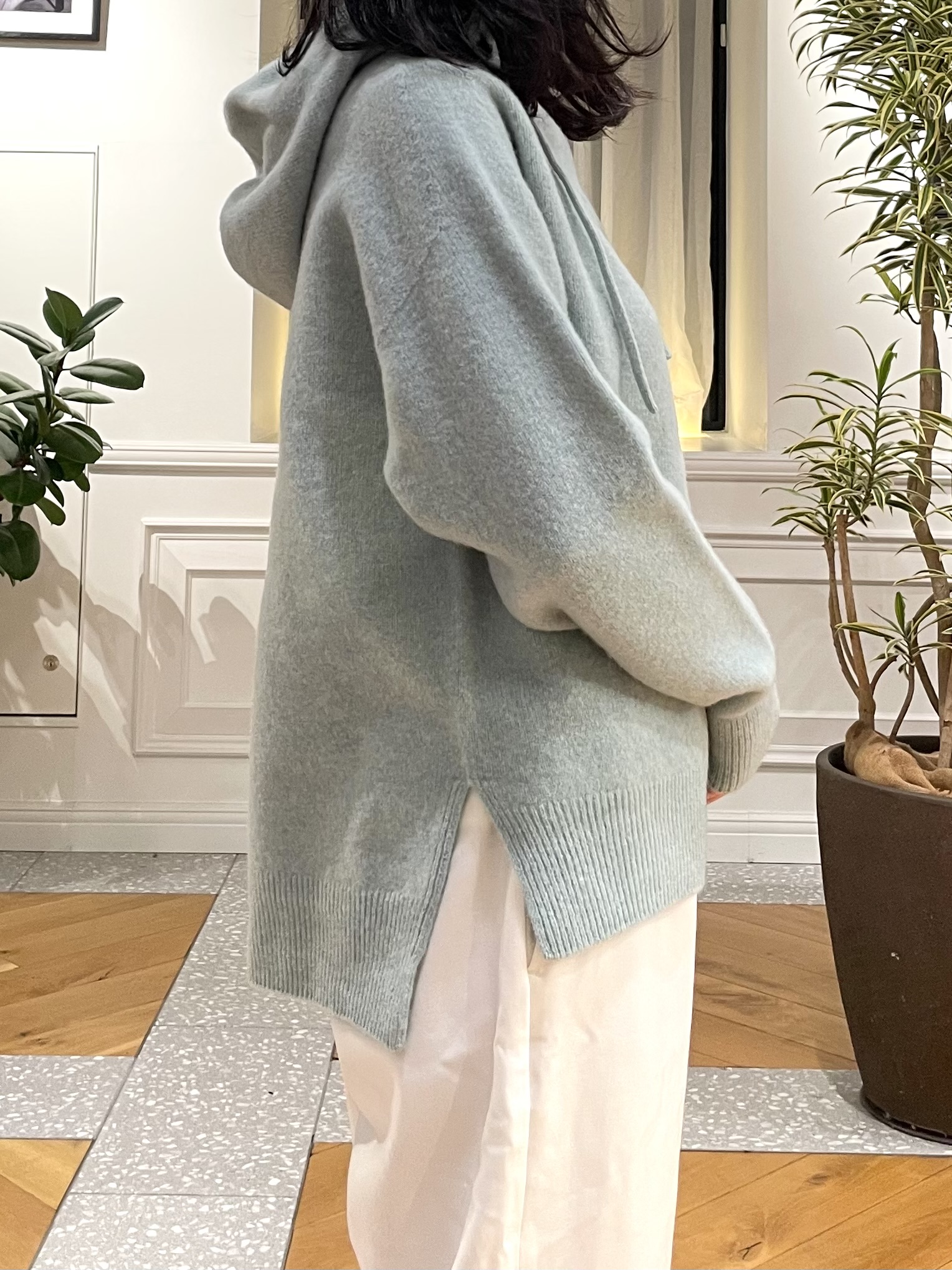 Lilyさんの「DRESSTERIOR｜【5色展開/日本製】ホールガーメント ウールカシミヤパーカー」を使ったコーディネート