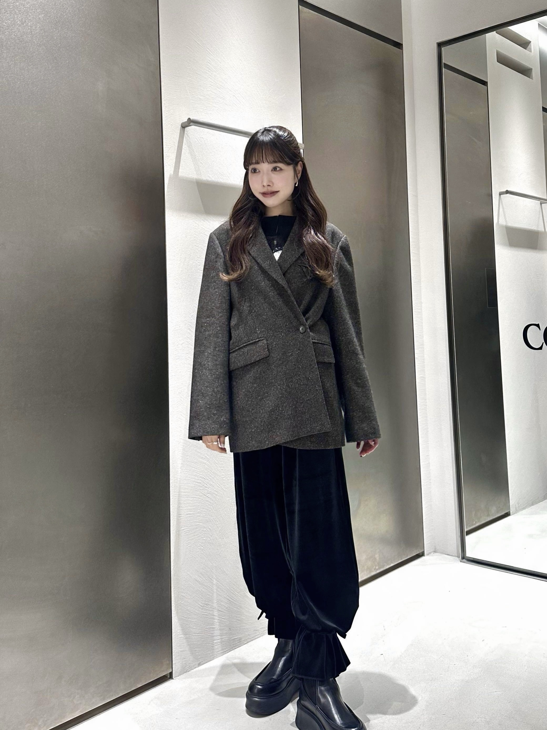 西村唯さんの「CODE A｜soft nep convertible jacket」を使ったコーディネート