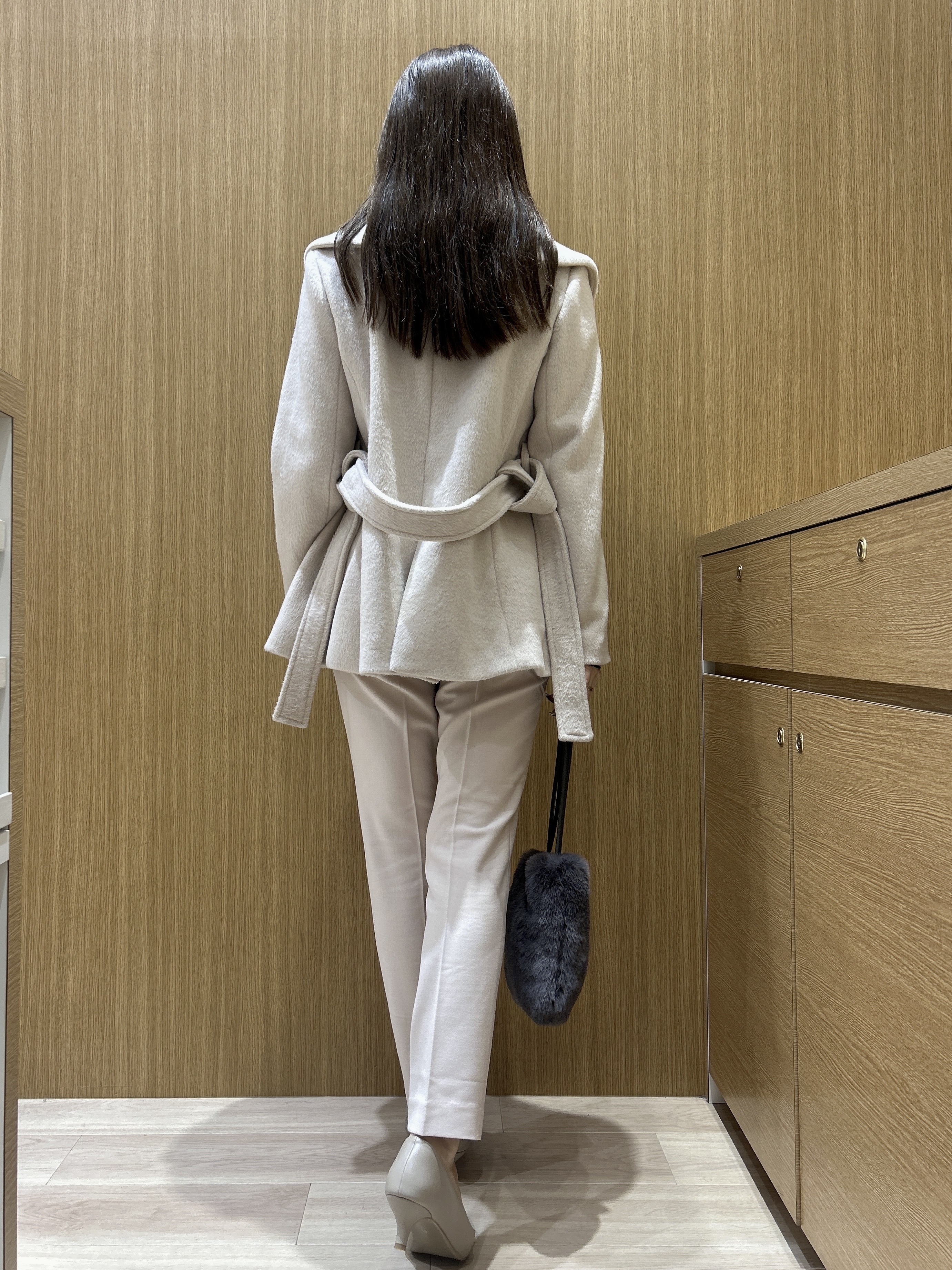 maiさんの「OPAQUE.CLIP｜カシミヤ混ビッグショールカラーコート」を使ったコーディネート