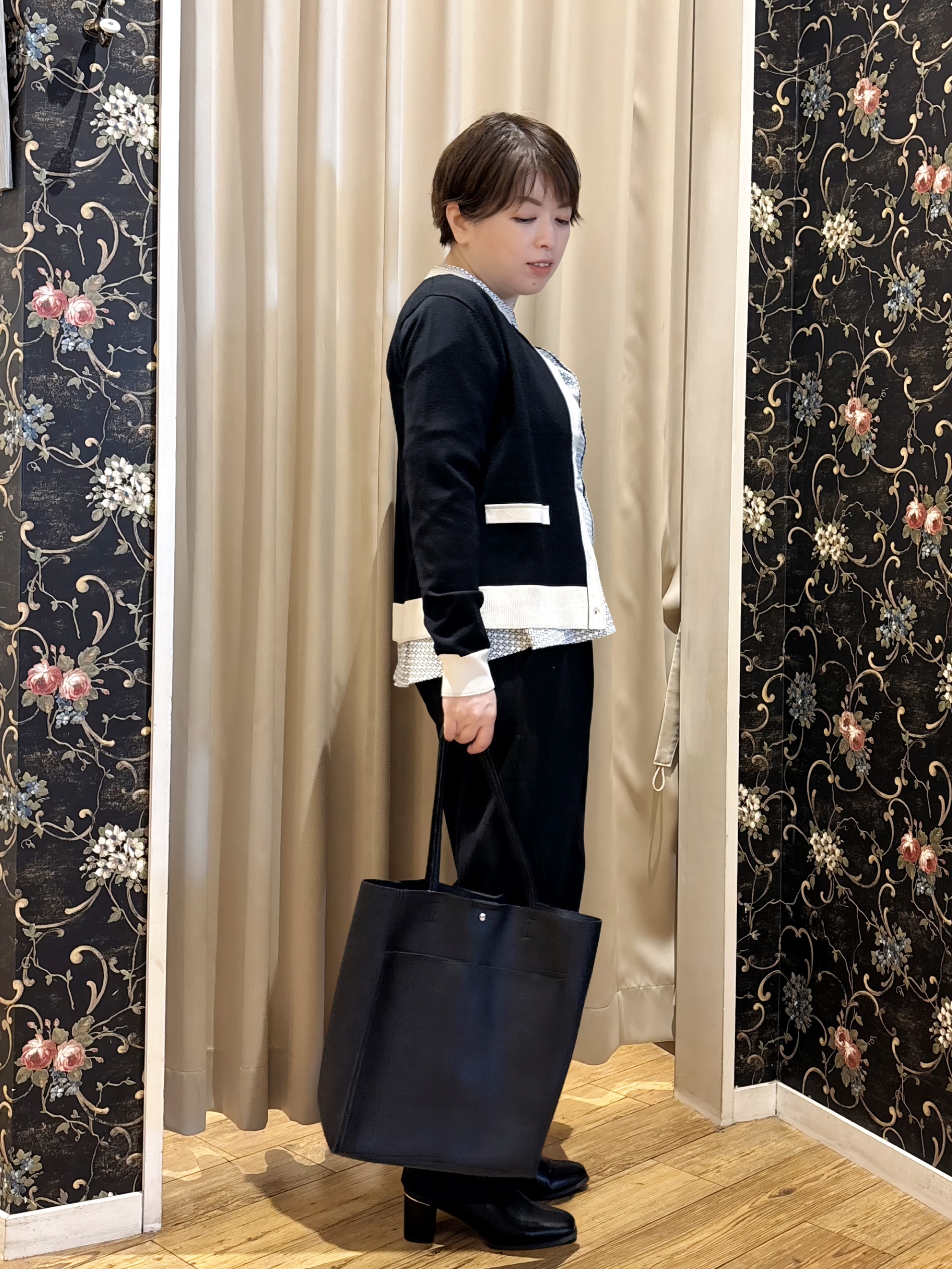 たみさんの「SHOO･LA･RUE｜【S-LL/洗濯機可】配色使いが目を惹く クルーネックニットカーディガン」を使ったコーディネート