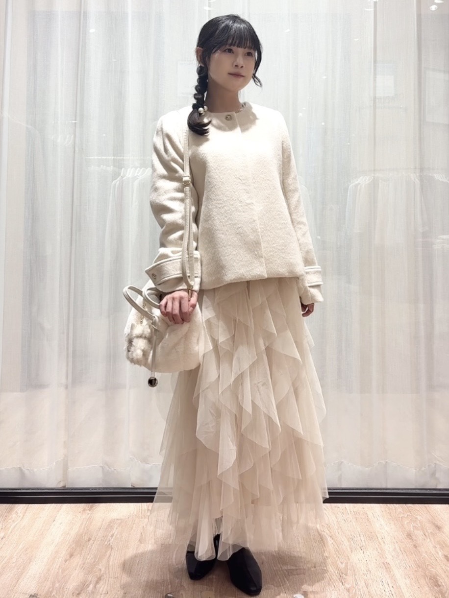 ぞうげさんの「OPAQUE.CLIP｜【植草美幸先生が指南する好印象スタイル】カシミヤ混ノーカラーショートコート」を使ったコーディネート