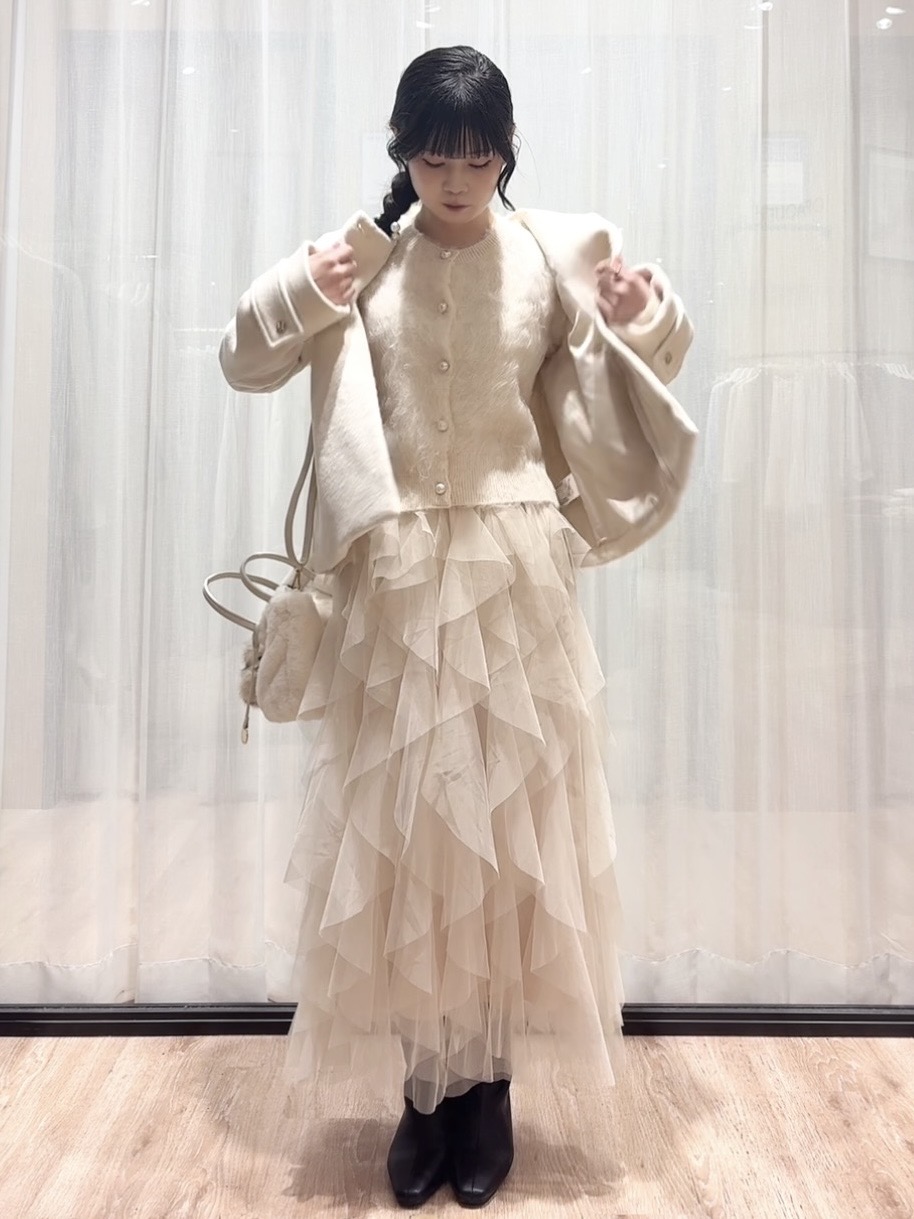 ぞうげさんの「OPAQUE.CLIP｜【植草美幸先生が指南する好印象スタイル】カシミヤ混ノーカラーショートコート」を使ったコーディネート