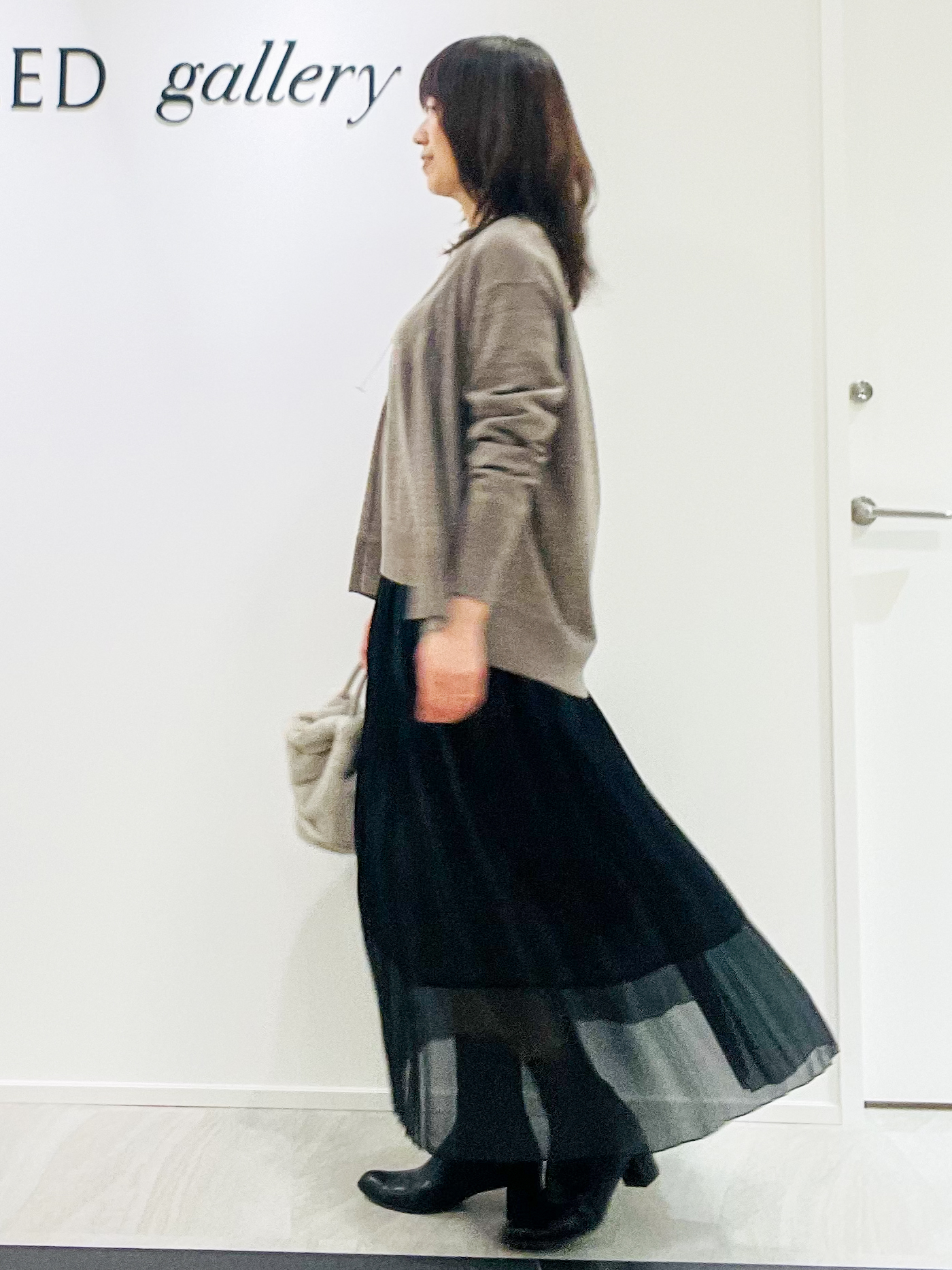 めいさんの「UNTITLED｜【アンサンブル可/秋羽織り/通勤】シルクウールカシミヤカーディガン」を使ったコーディネート