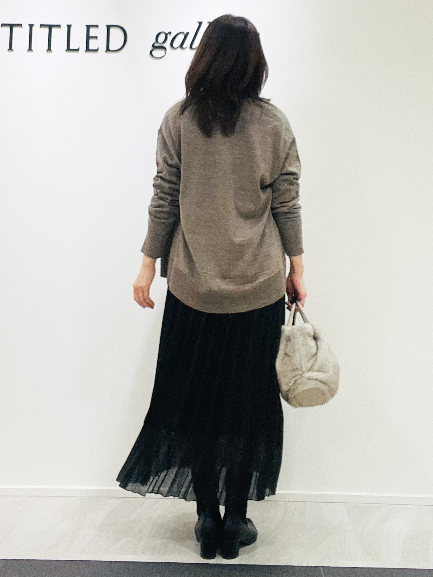 めいさんの「UNTITLED｜【アンサンブル可/秋羽織り/通勤】シルクウールカシミヤカーディガン」を使ったコーディネート