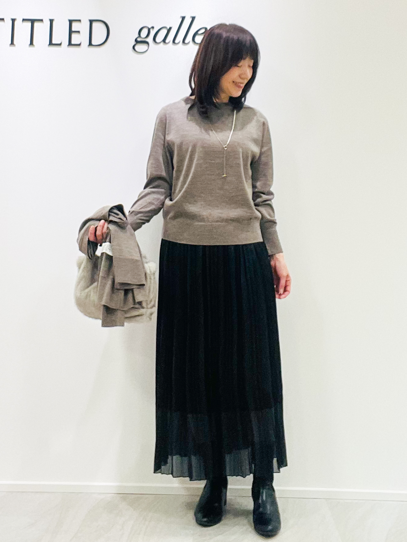 めいさんの「UNTITLED｜【アンサンブル可/秋羽織り/通勤】シルクウールカシミヤカーディガン」を使ったコーディネート