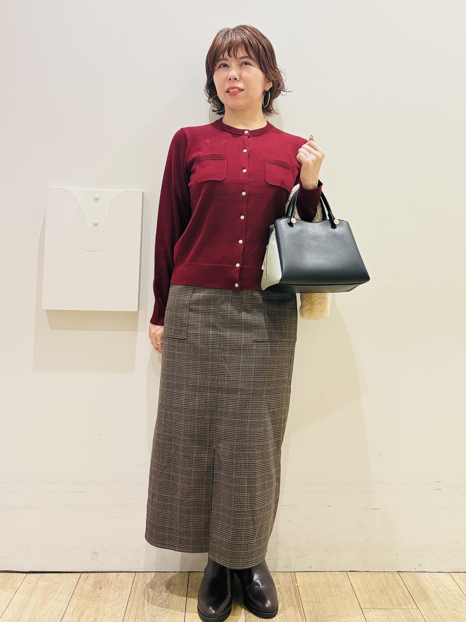 YUKOさんの「index｜『THE』名品ニットカーディガン【洗濯機OK】」を使ったコーディネート