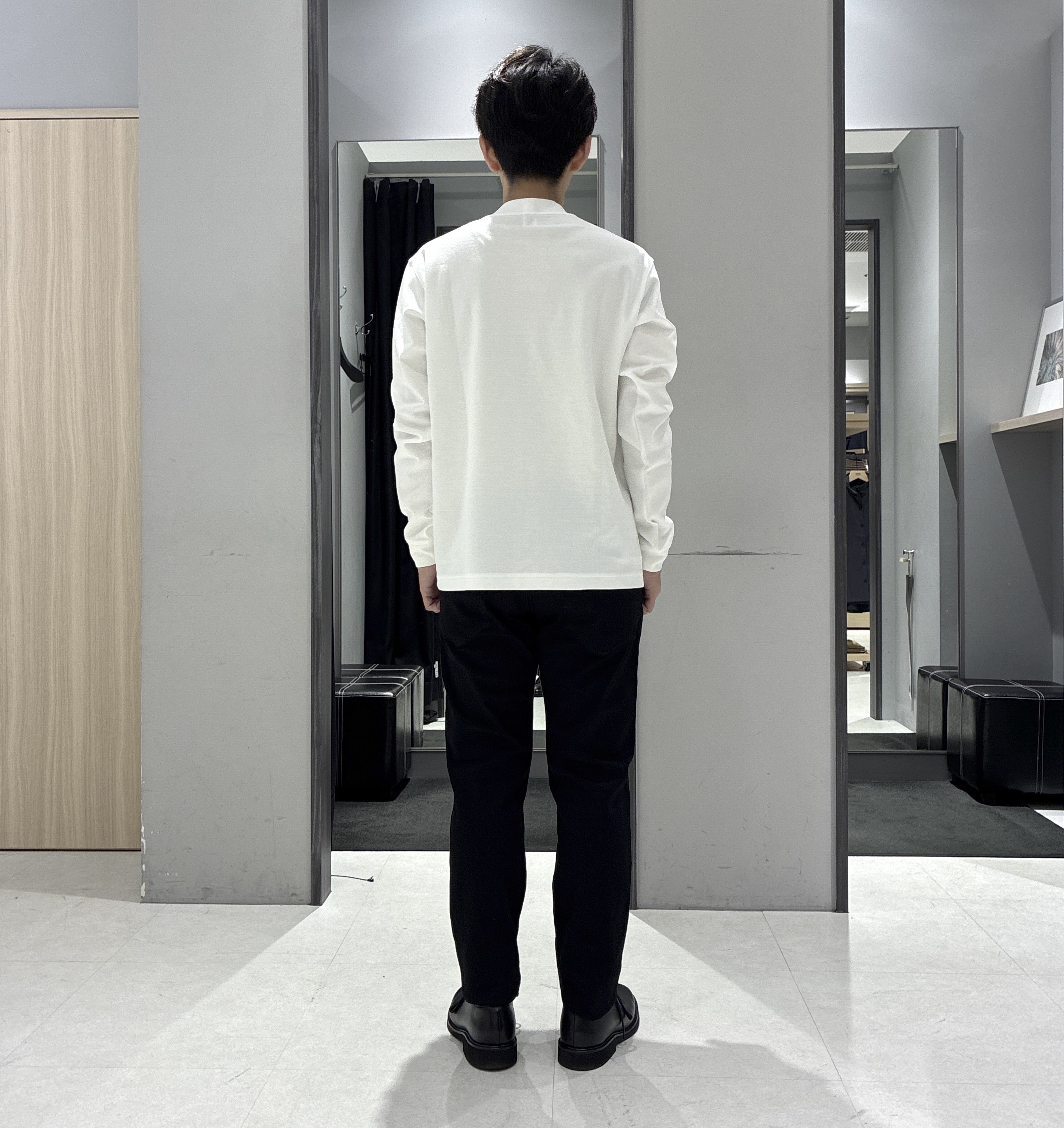 わいずみさんの「TAKEO KIKUCHI｜ストレッチ コーデュロイ シャツ」を使ったコーディネート