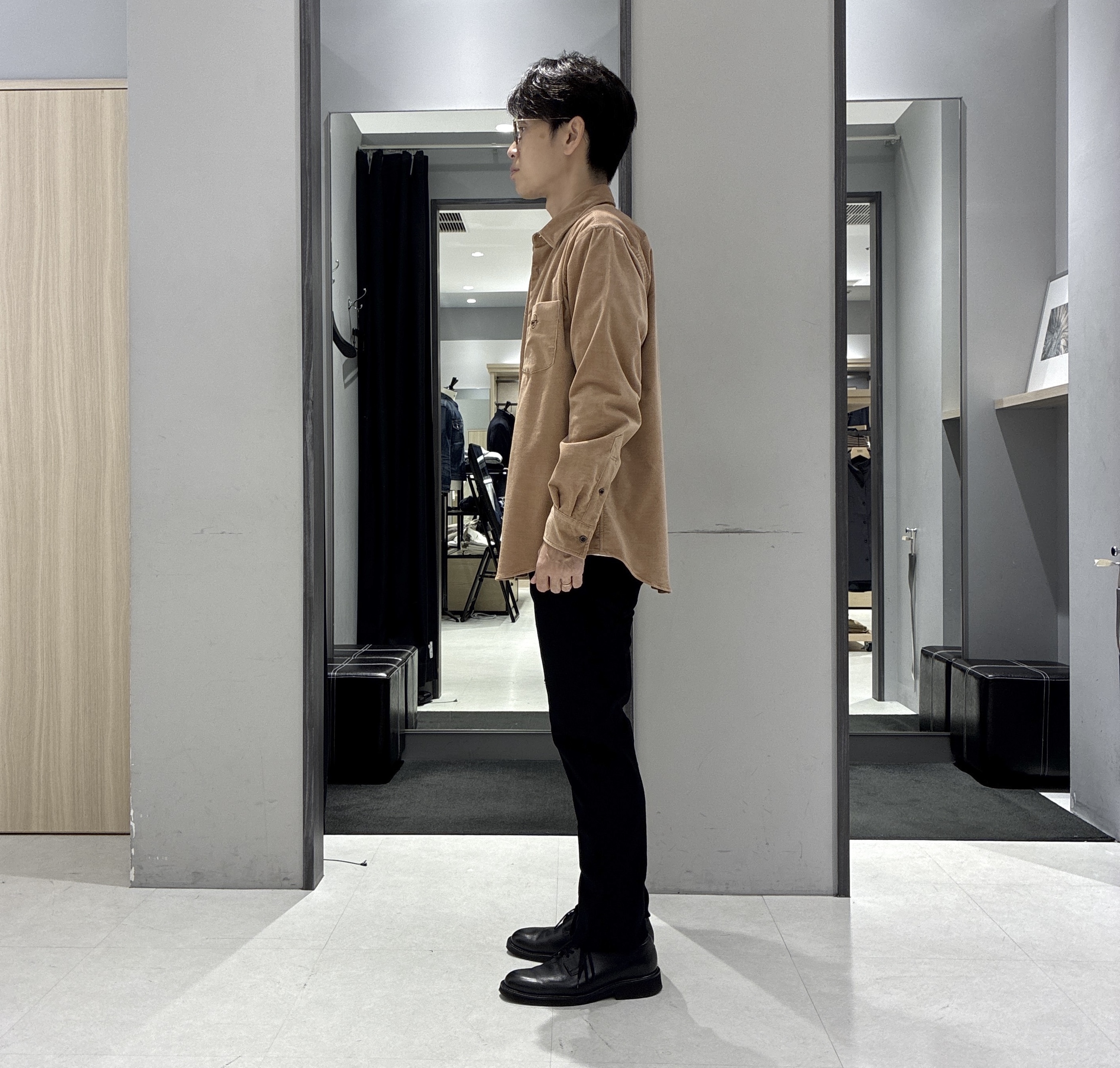 わいずみさんの「TAKEO KIKUCHI｜ストレッチ コーデュロイ シャツ」を使ったコーディネート