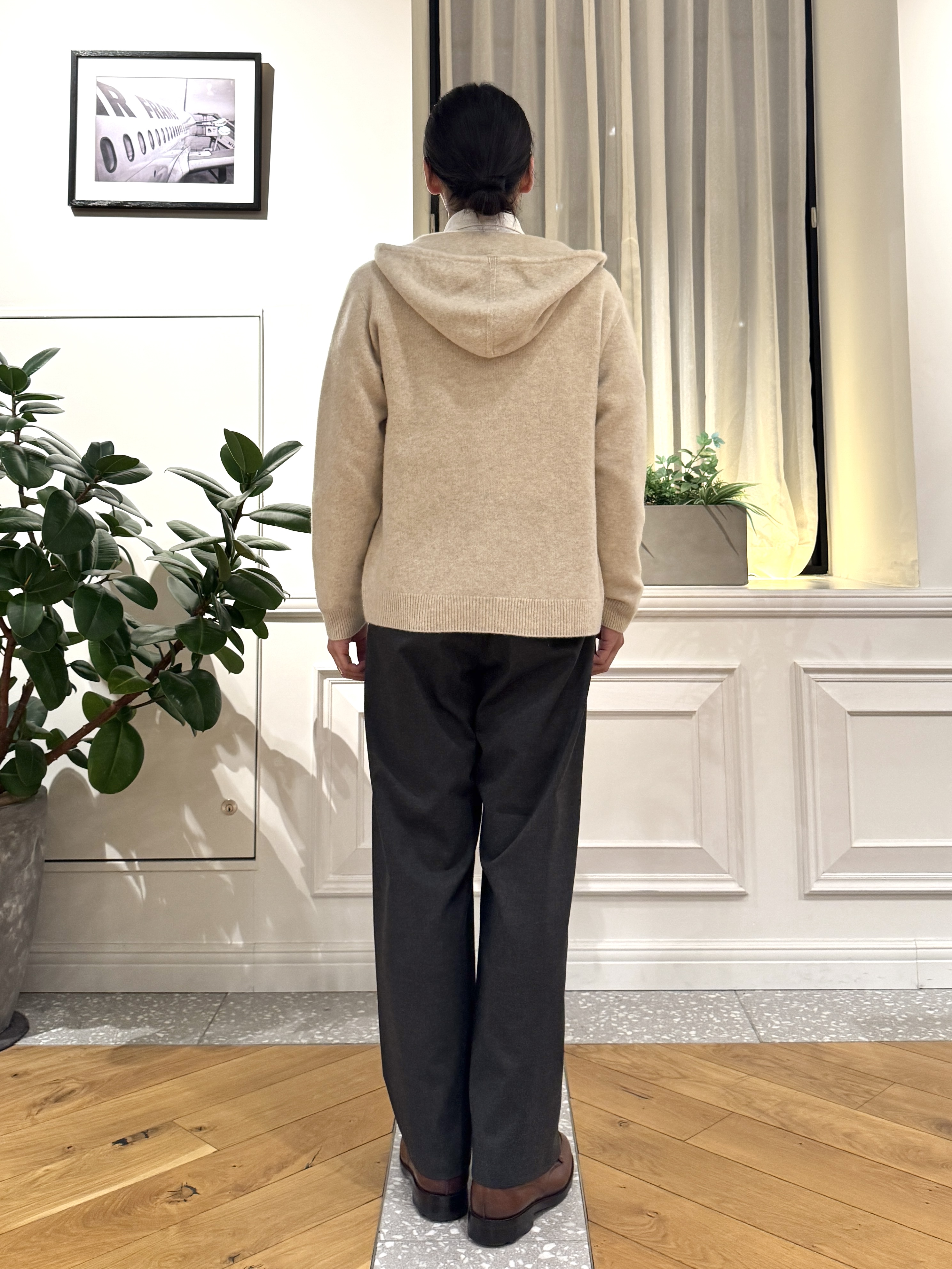 kawarataniさんの「DRESSTERIOR｜◆ホールガーメント（R） ウールカシミヤ ジップパーカー」を使ったコーディネート
