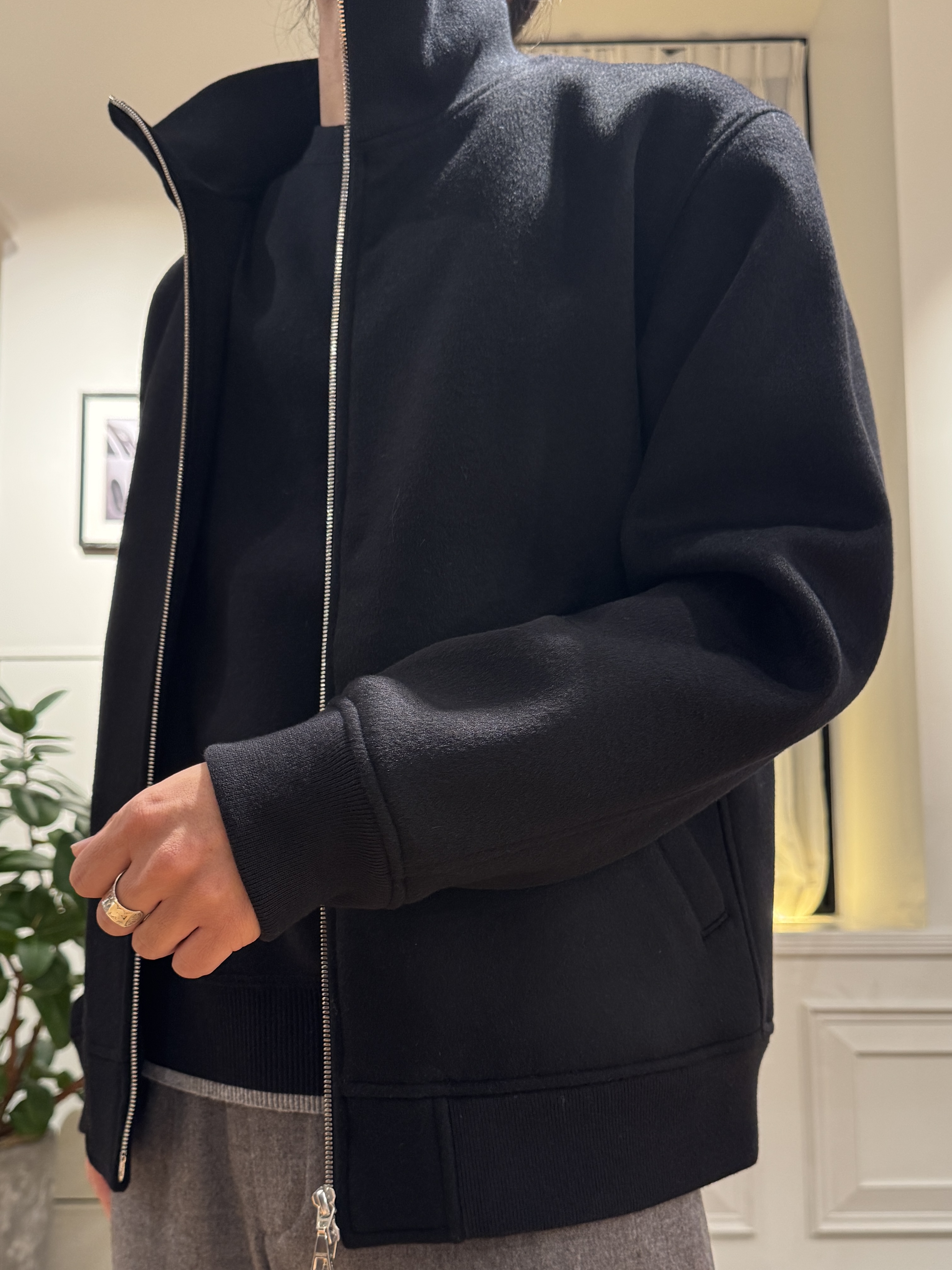 kawarataniさんの「DRESSTERIOR｜【干場義雅&times;DRESSTERIOR】リブジップアップブルゾン」を使ったコーディネート