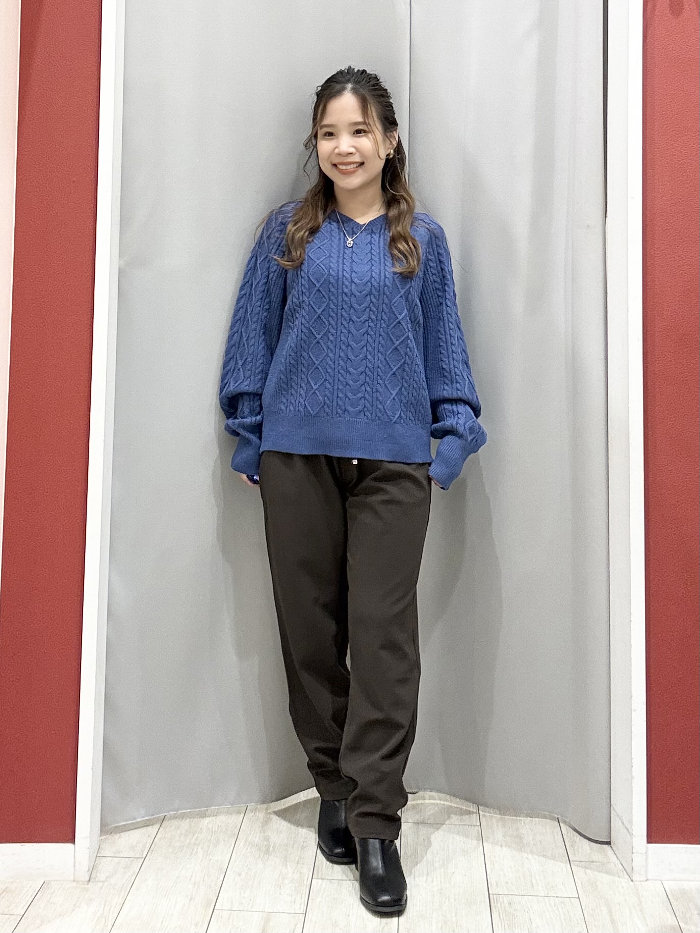 shioさんの「SHOO･LA･RUE｜【S-LL/撥水】ゴールドパーツで女性らしく ギャザーブルゾン」を使ったコーディネート
