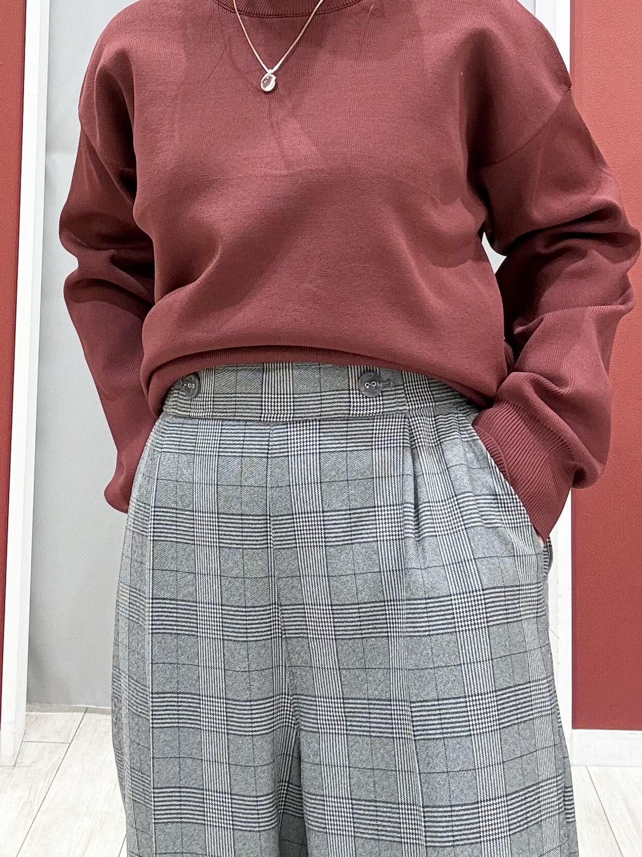 shioさんの「SHOO･LA･RUE｜【S-LL】着るだけできまる シャツレイヤード風 スポンディッシュニット」を使ったコーディネート