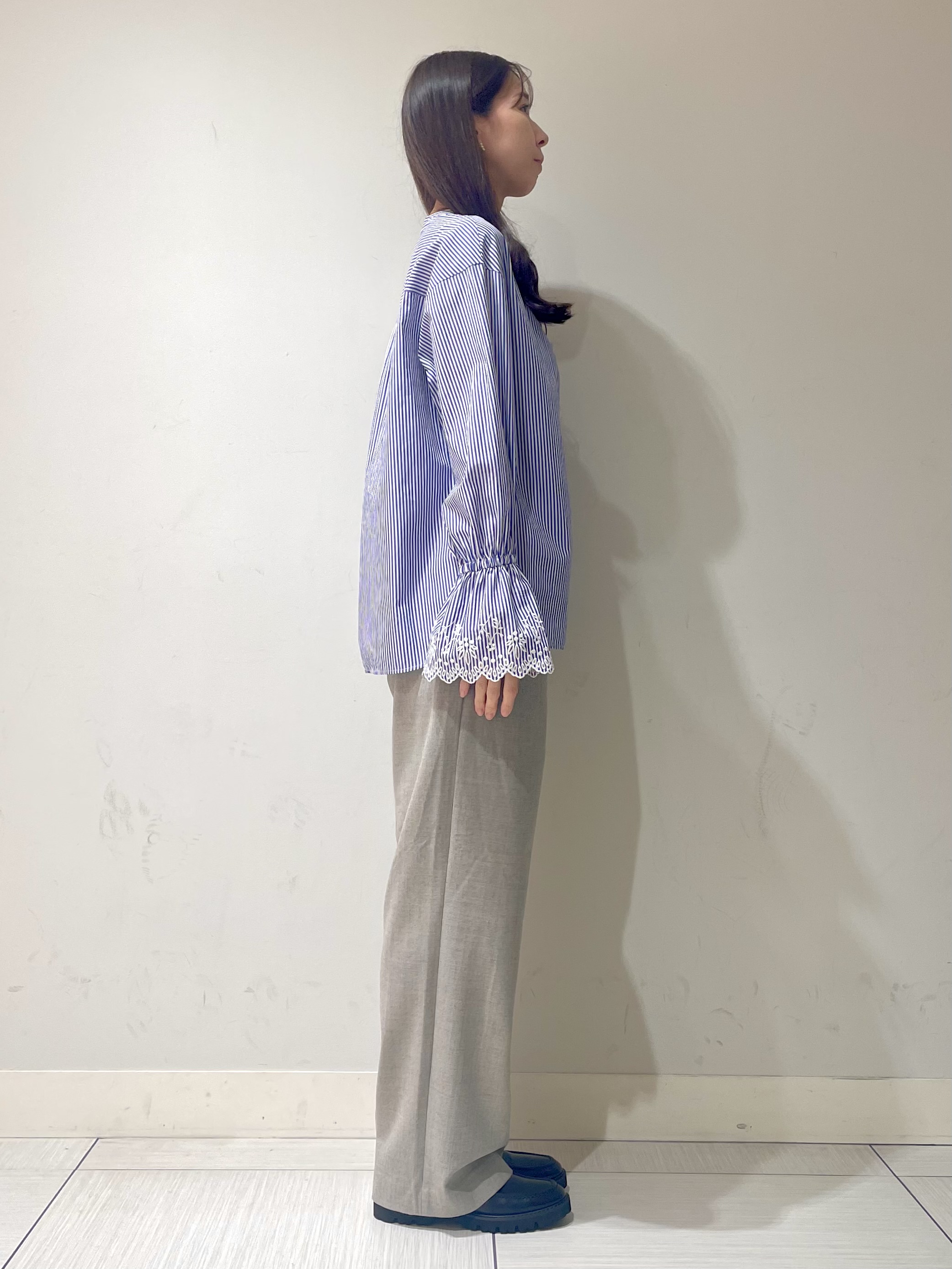 ことさんの「DRESSTERIOR｜【STORY11月号掲載】エンブロイダリーカフスシャツ」を使ったコーディネート