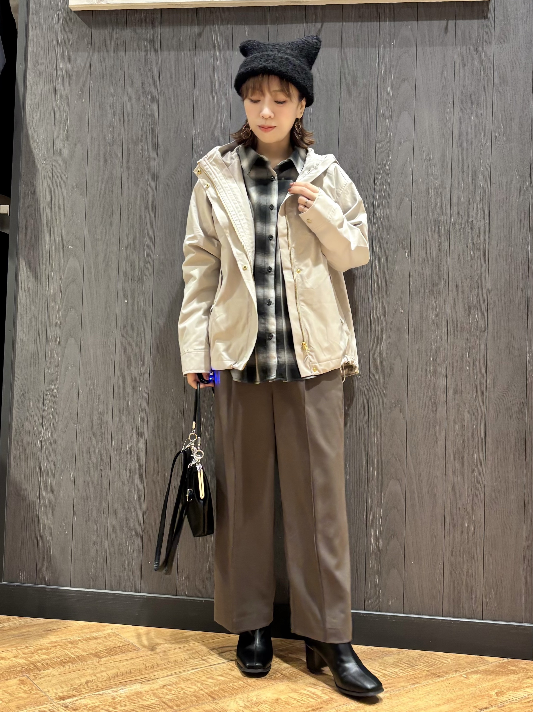 meiさんの「SHOO･LA･RUE｜【洗濯機可/撥水/マルチWAY】ファーライナー付き 毎日欲張りマンパ」を使ったコーディネート