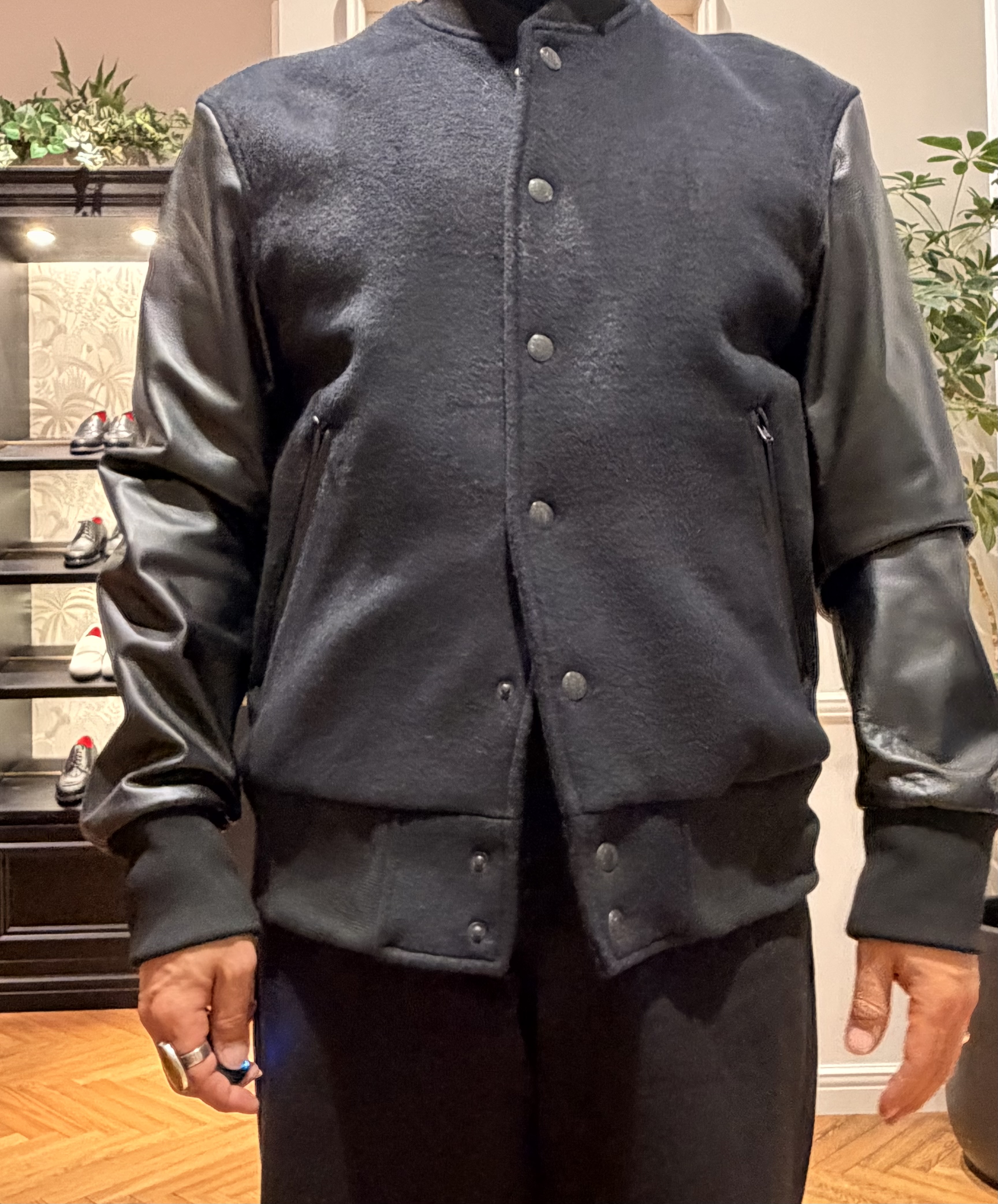 鶴田大士さんの「DRESSTERIOR｜【干場義雅&times;DRESSTERIOR】スタジャン」を使ったコーディネート