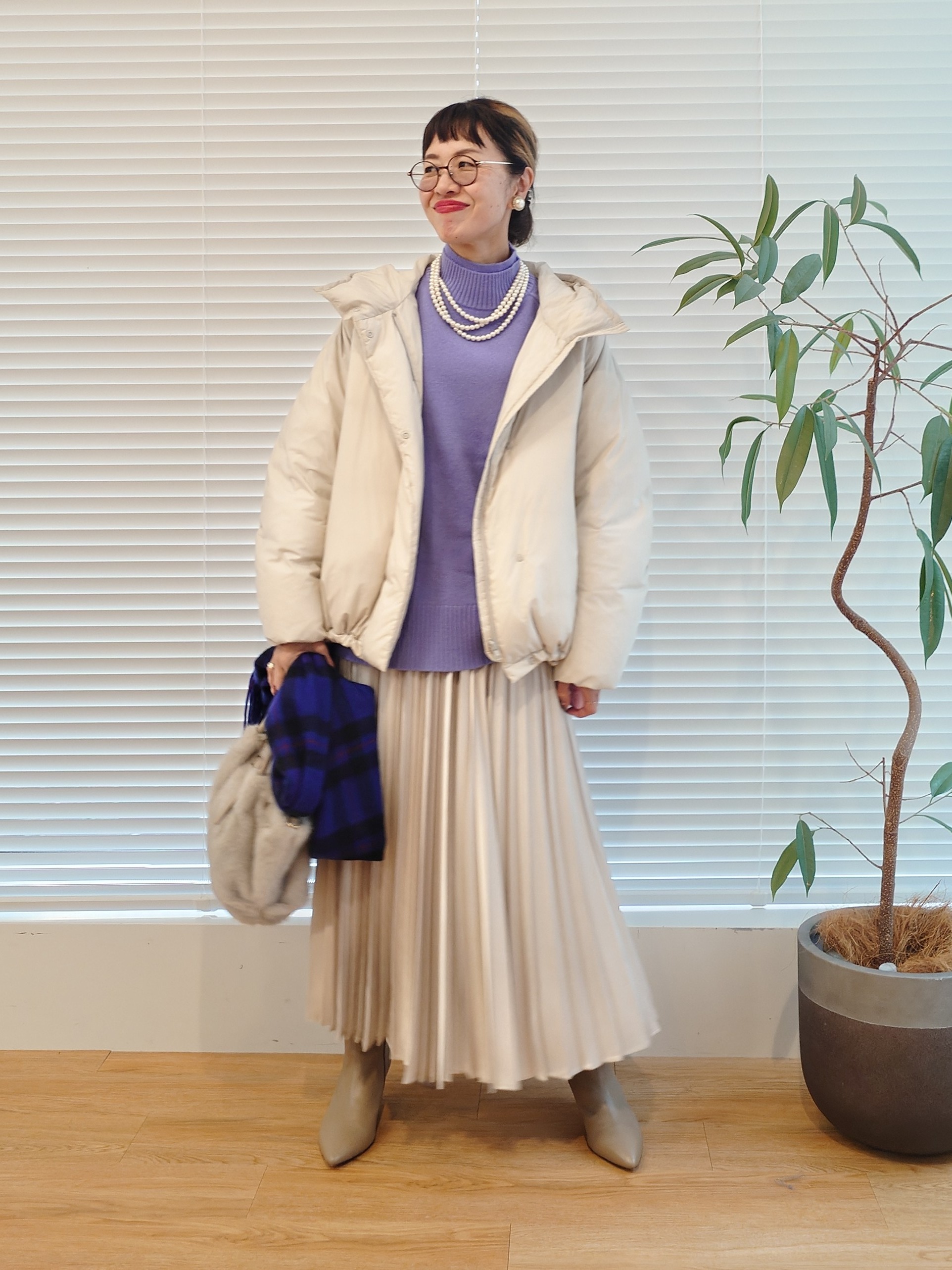MUTSUKOさんの「UNTITLED｜【アレンジ自在】ロングパール調ネックレス」を使ったコーディネート