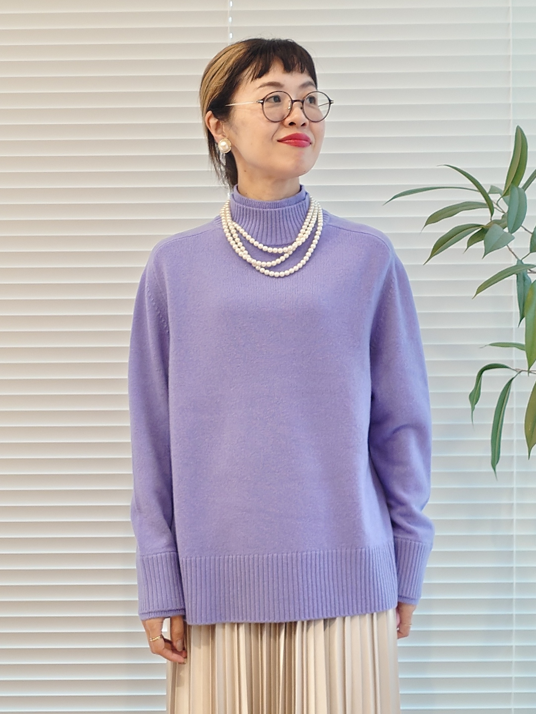 MUTSUKOさんの「UNTITLED｜【アレンジ自在】ロングパール調ネックレス」を使ったコーディネート