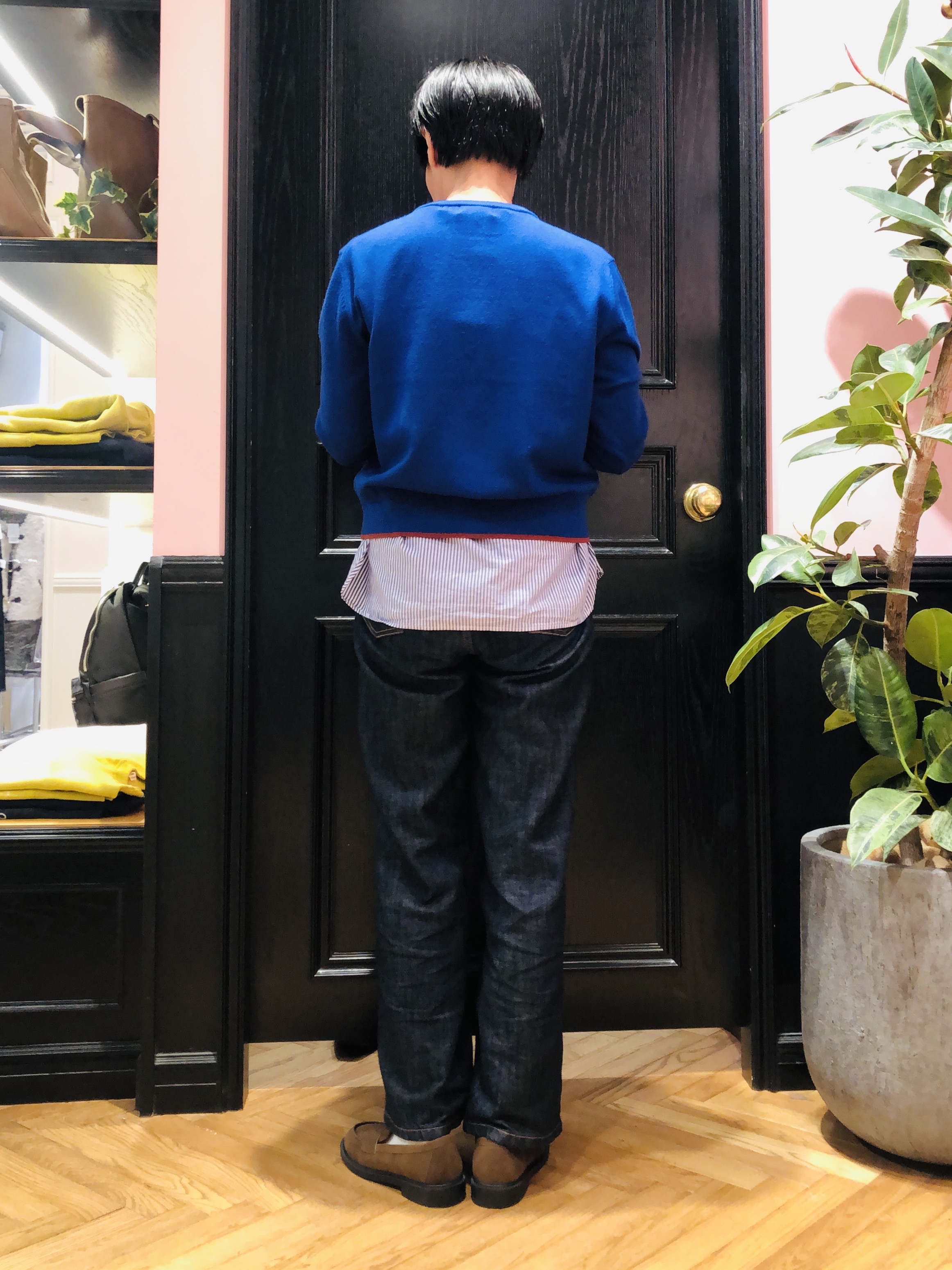 OGATAさんの「DRESSTERIOR｜【STORY11月号掲載】ゼニアバルーファキャッシュウールクルーネックカーディガン」を使ったコーディネート