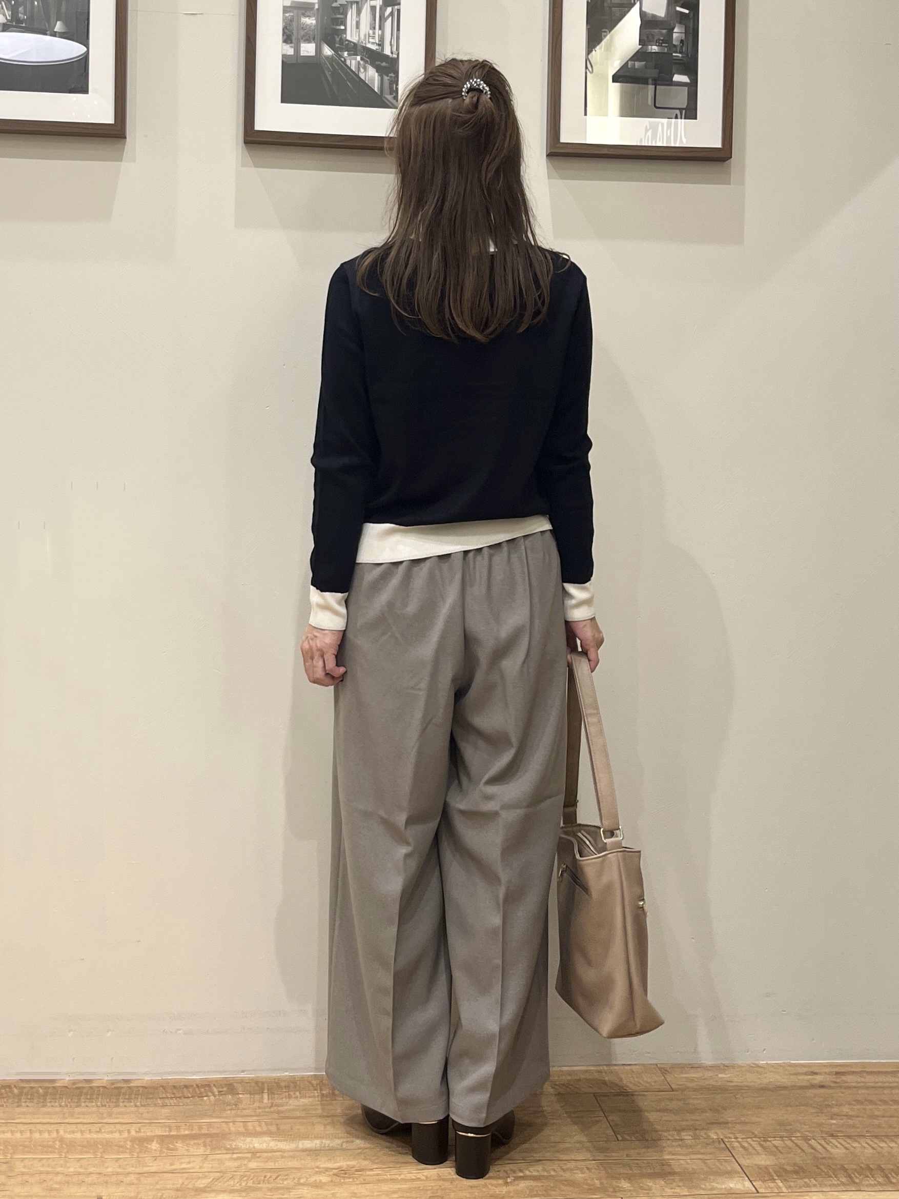 まつみさんの「SHOO･LA･RUE｜【S-LL/洗濯機可】配色使いが目を惹く クルーネックニットカーディガン」を使ったコーディネート