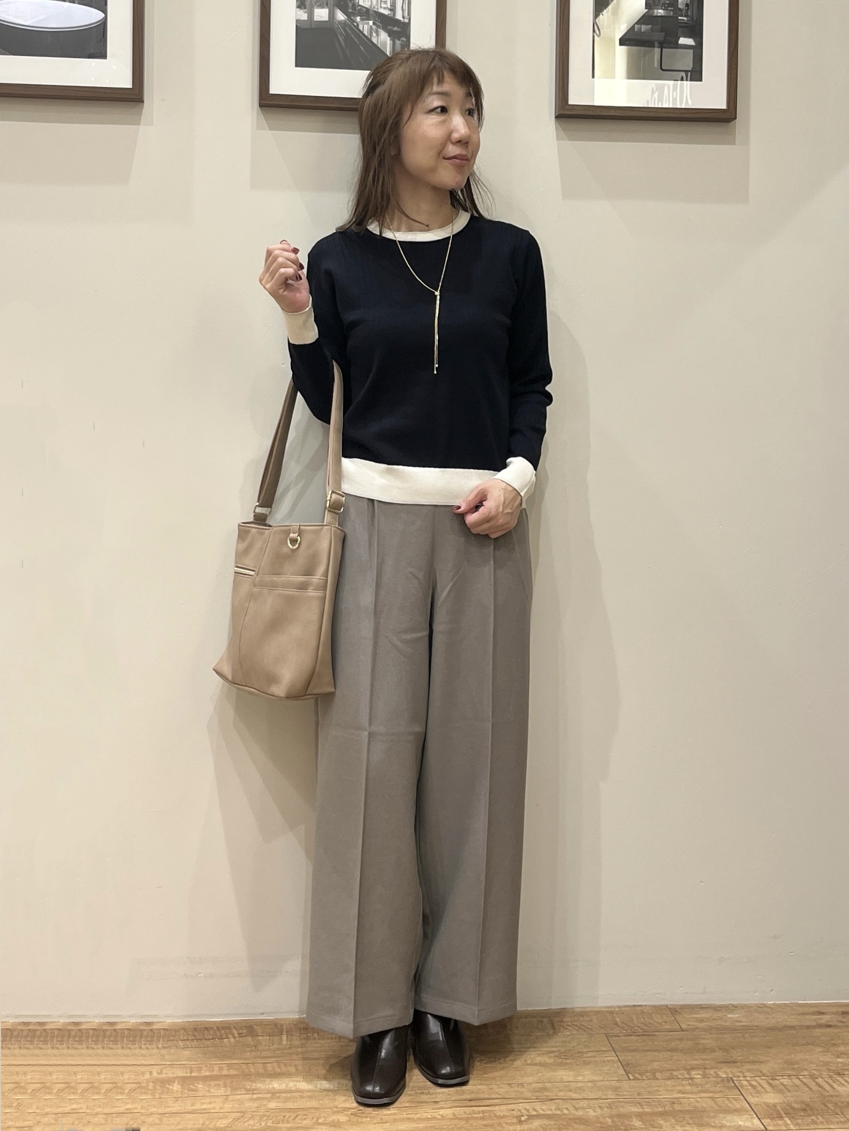 まつみさんの「SHOO･LA･RUE｜【S-LL/洗濯機可】配色使いが目を惹く クルーネックニットカーディガン」を使ったコーディネート