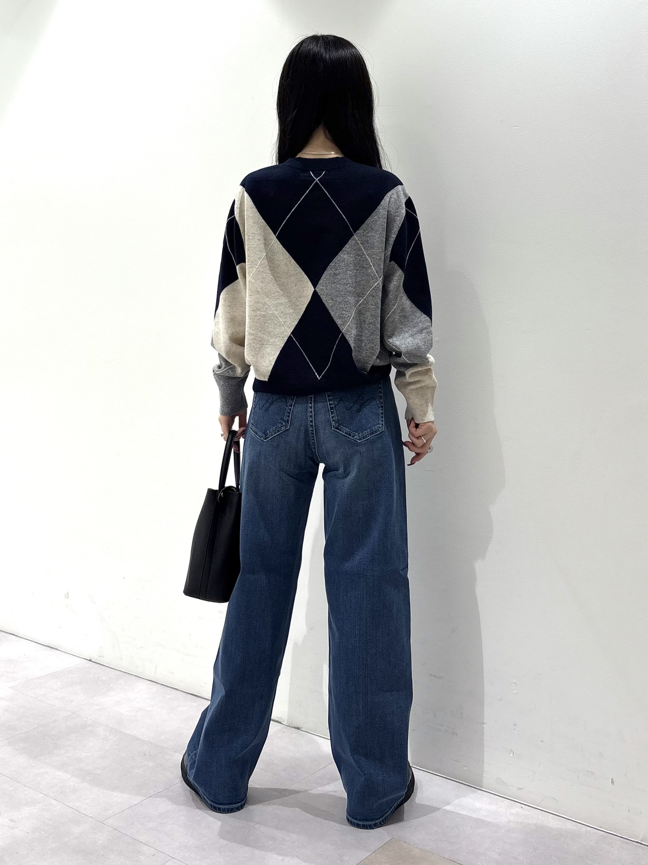 KEIKOさんの「INDIVI｜【褒められデニム】ワイドストレート デニムパンツ」を使ったコーディネート