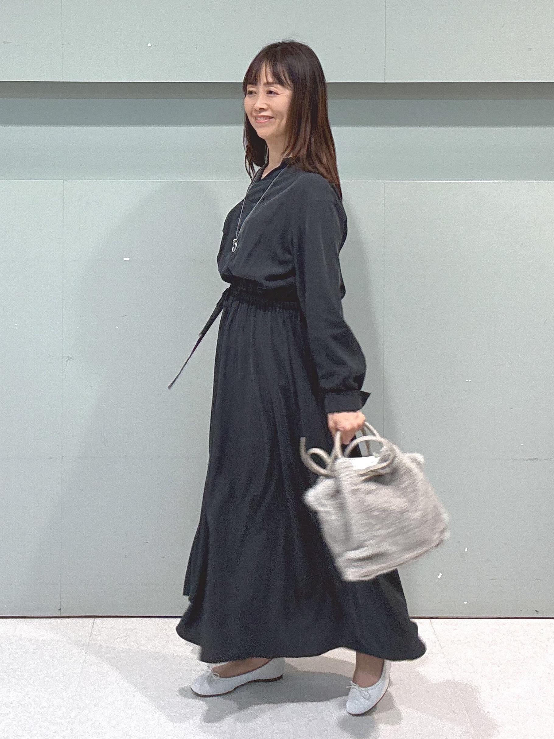 makiさんの「UNTITLED｜ドロストデザインワンピース」を使ったコーディネート