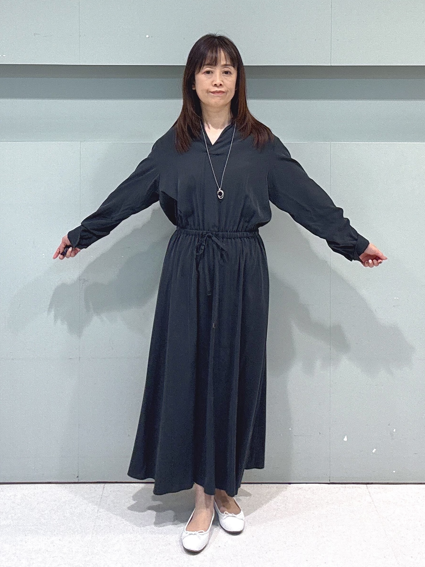 makiさんの「UNTITLED｜ドロストデザインワンピース」を使ったコーディネート