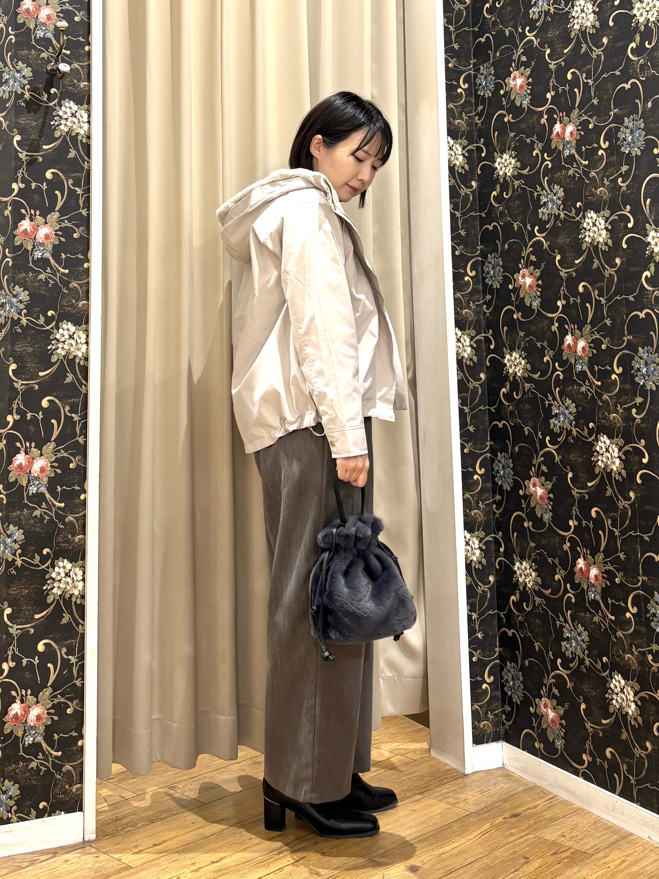 ネリさんの「SHOO･LA･RUE｜【洗濯機可/撥水/マルチWAY】ファーライナー付き 毎日欲張りマンパ」を使ったコーディネート