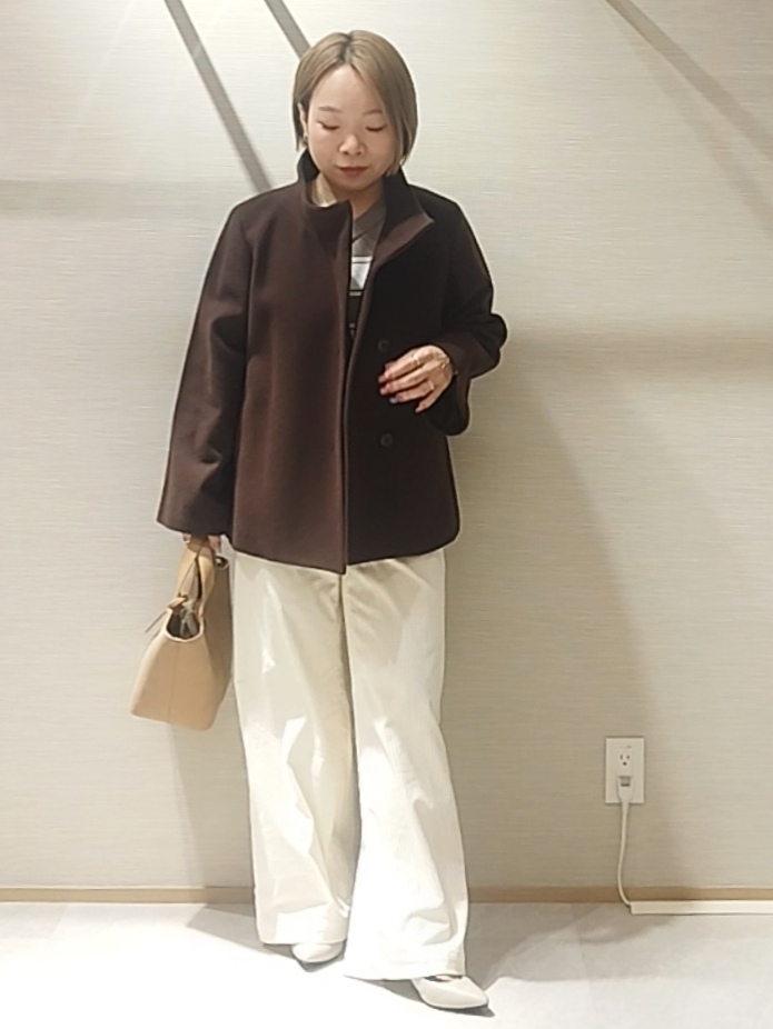 s u g iさんの「UNTITLED｜【軽アウター/ウール100】ウールショートコート」を使ったコーディネート
