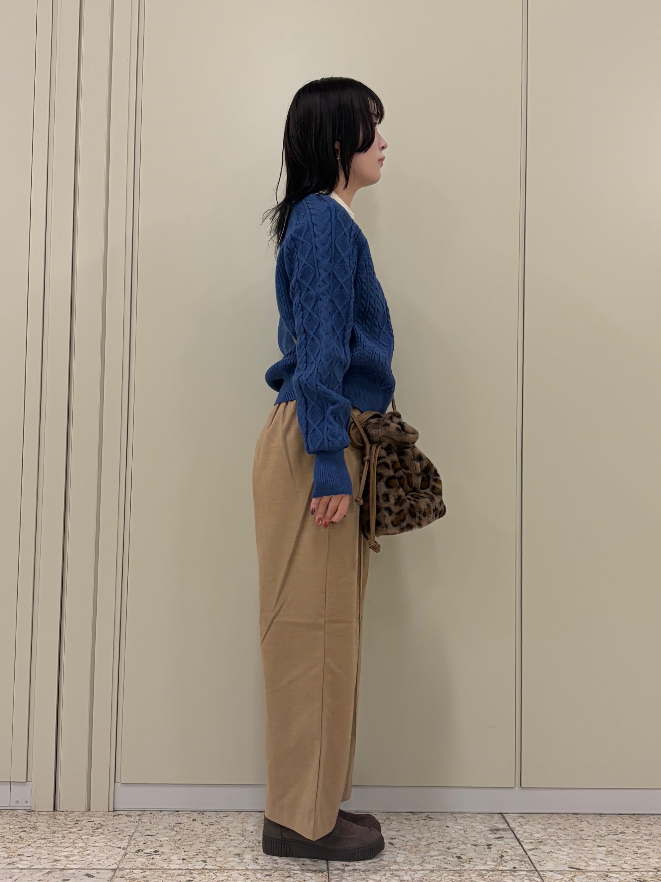 ひよりん⭐️さんの「SHOO･LA･RUE｜カシミアタッチ吸湿発熱ハイネックインナー」を使ったコーディネート